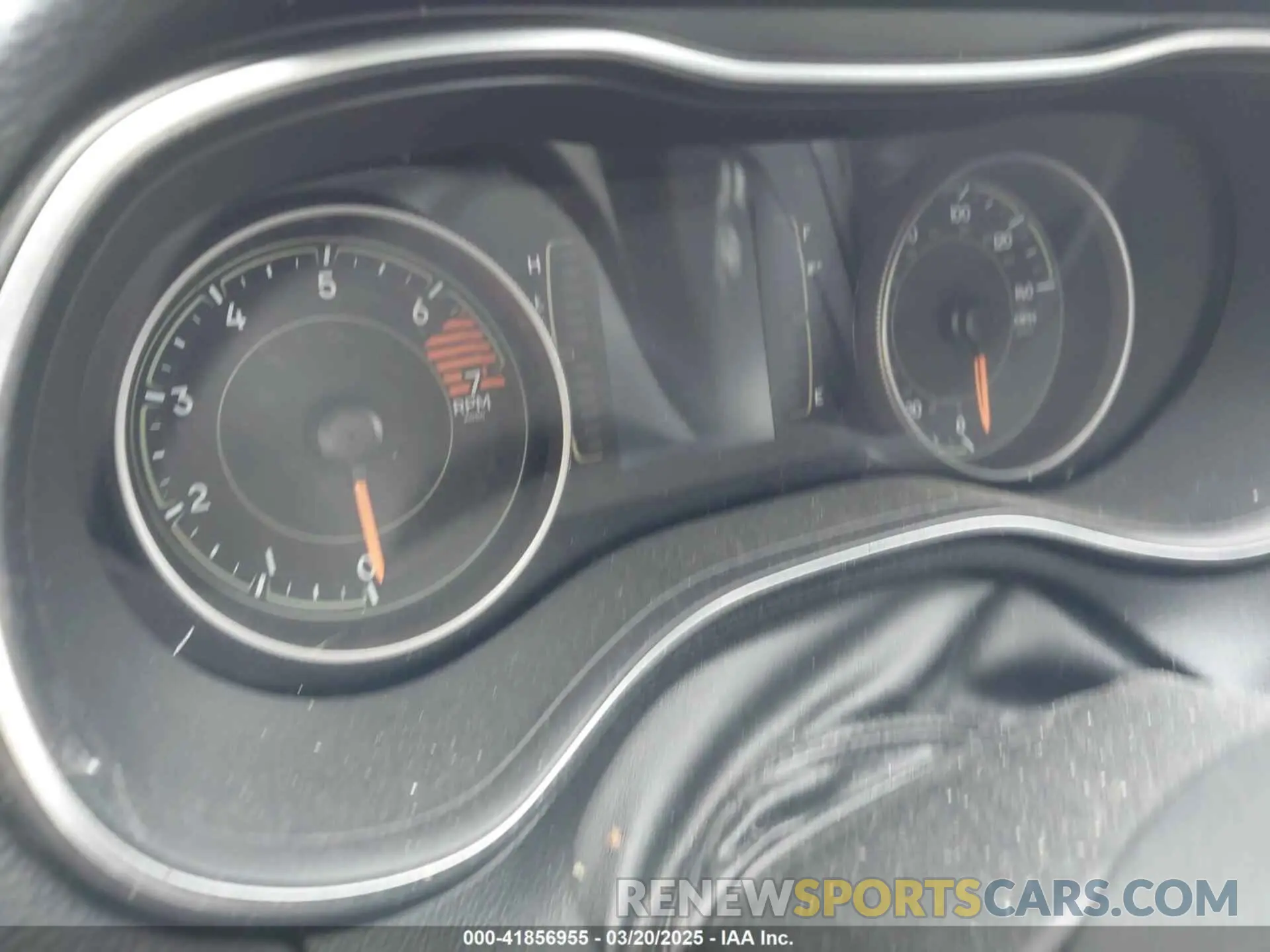 7 Photograph of a damaged car 1C4PJLCB5KD205495 JEEP CHEROKEE 2019