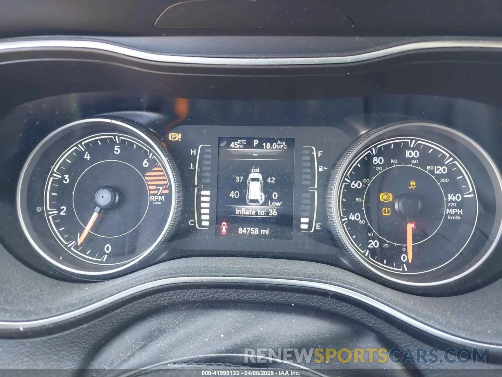 7 Photograph of a damaged car 1C4PJLCB5KD286448 JEEP CHEROKEE 2019