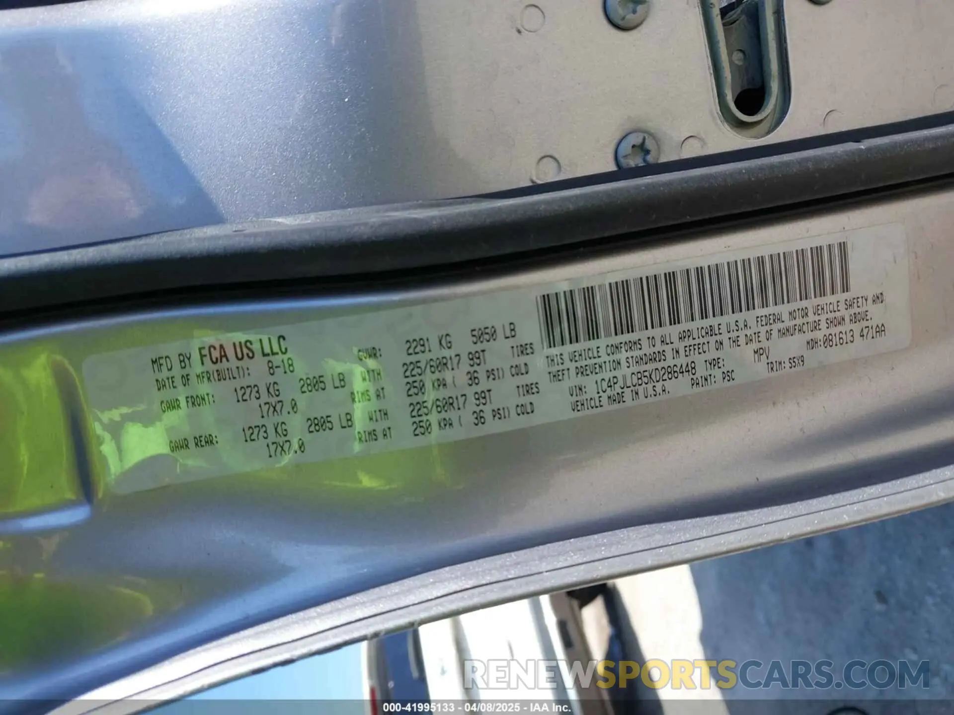 9 Photograph of a damaged car 1C4PJLCB5KD286448 JEEP CHEROKEE 2019