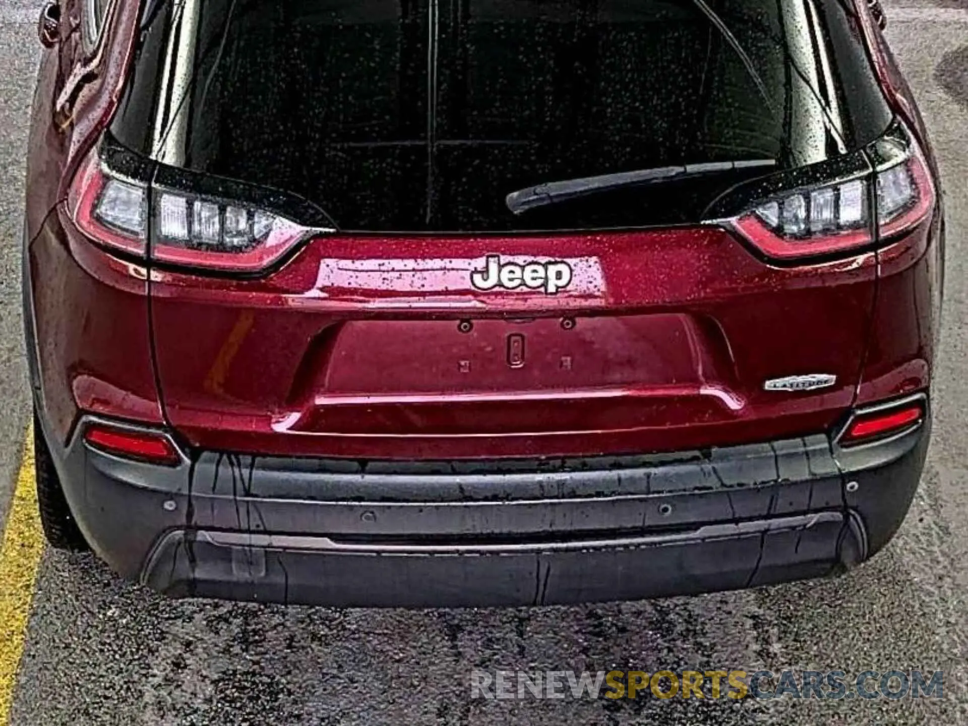 15 Photograph of a damaged car 1C4PJLCB5KD448126 JEEP CHEROKEE 2019