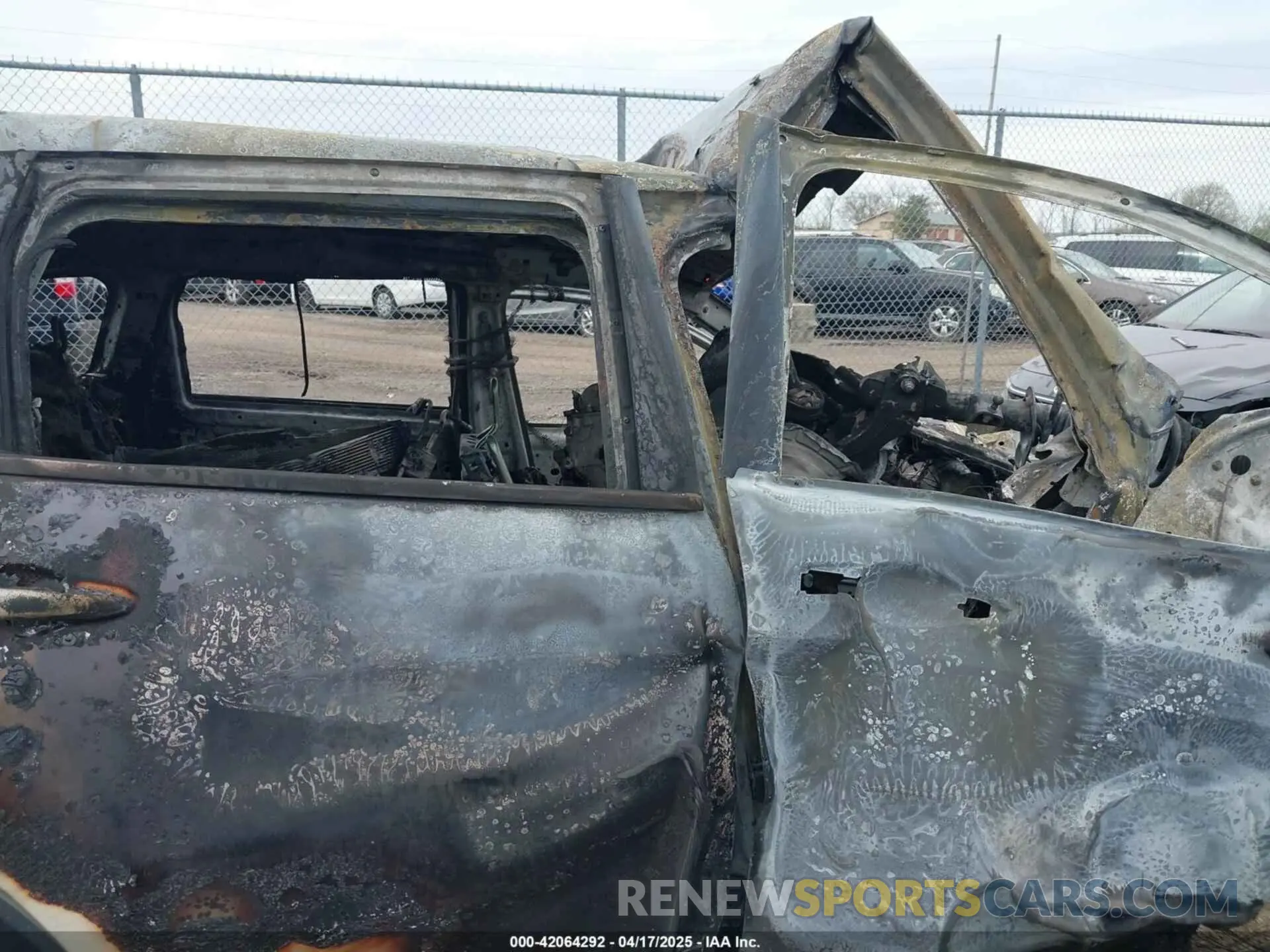 12 Photograph of a damaged car 1C4PJLCB5KD455769 JEEP CHEROKEE 2019