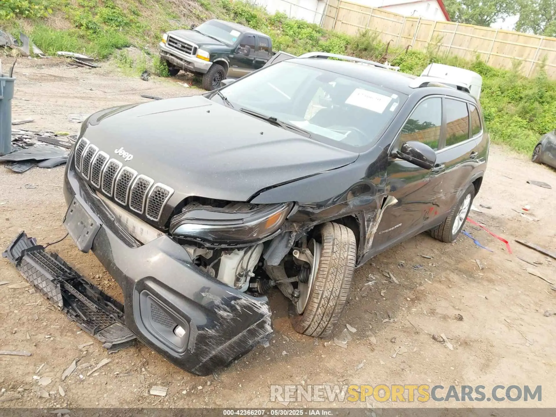 2 Photograph of a damaged car 1C4PJLCB5KD459627 JEEP CHEROKEE 2019