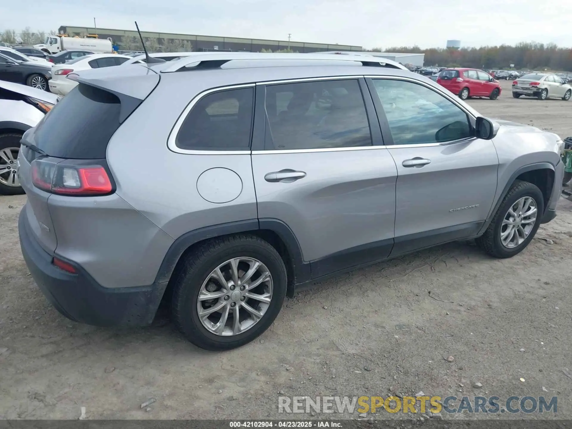 13 Photograph of a damaged car 1C4PJLCB6KD159997 JEEP CHEROKEE 2019