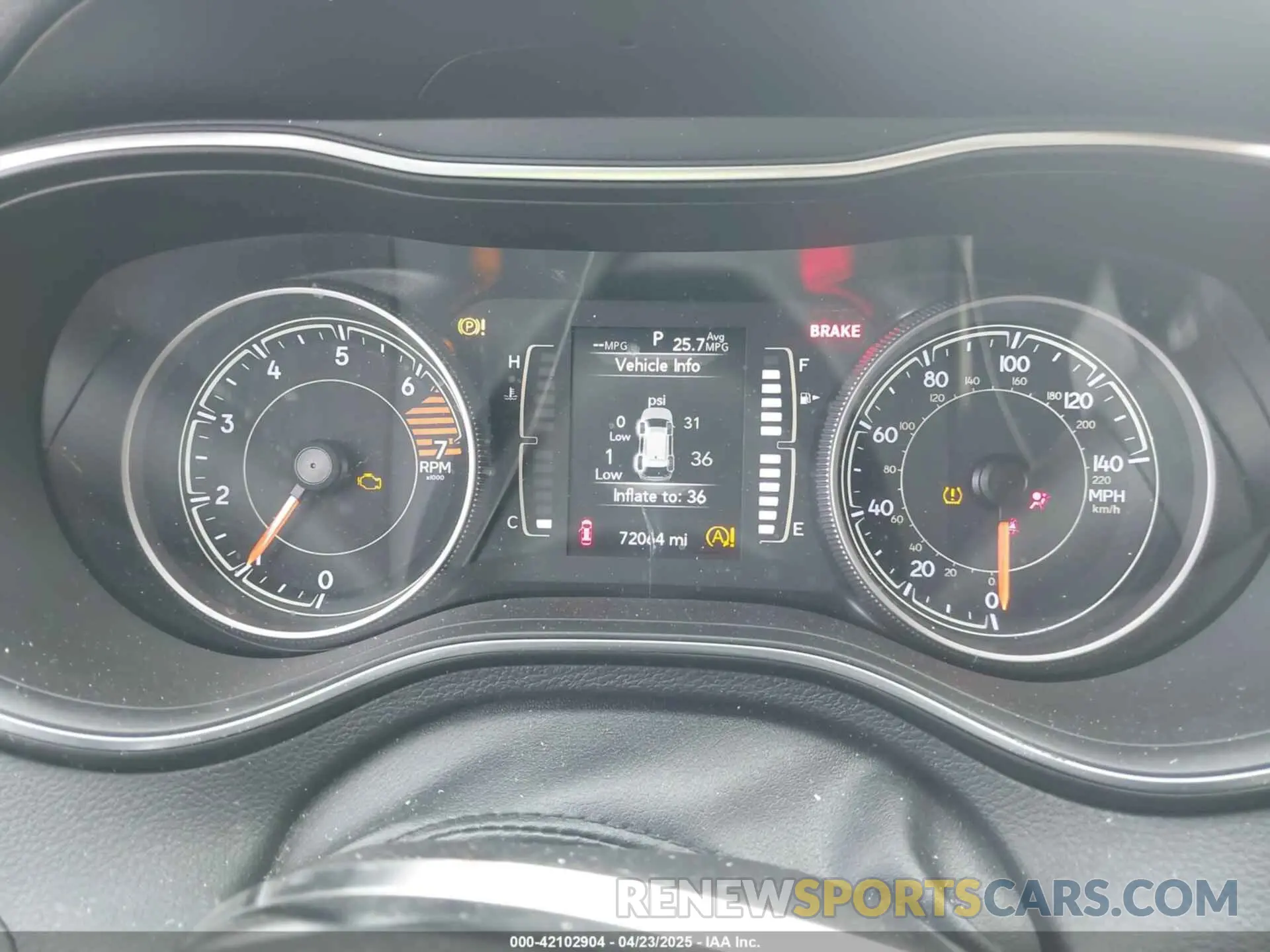 7 Photograph of a damaged car 1C4PJLCB6KD159997 JEEP CHEROKEE 2019