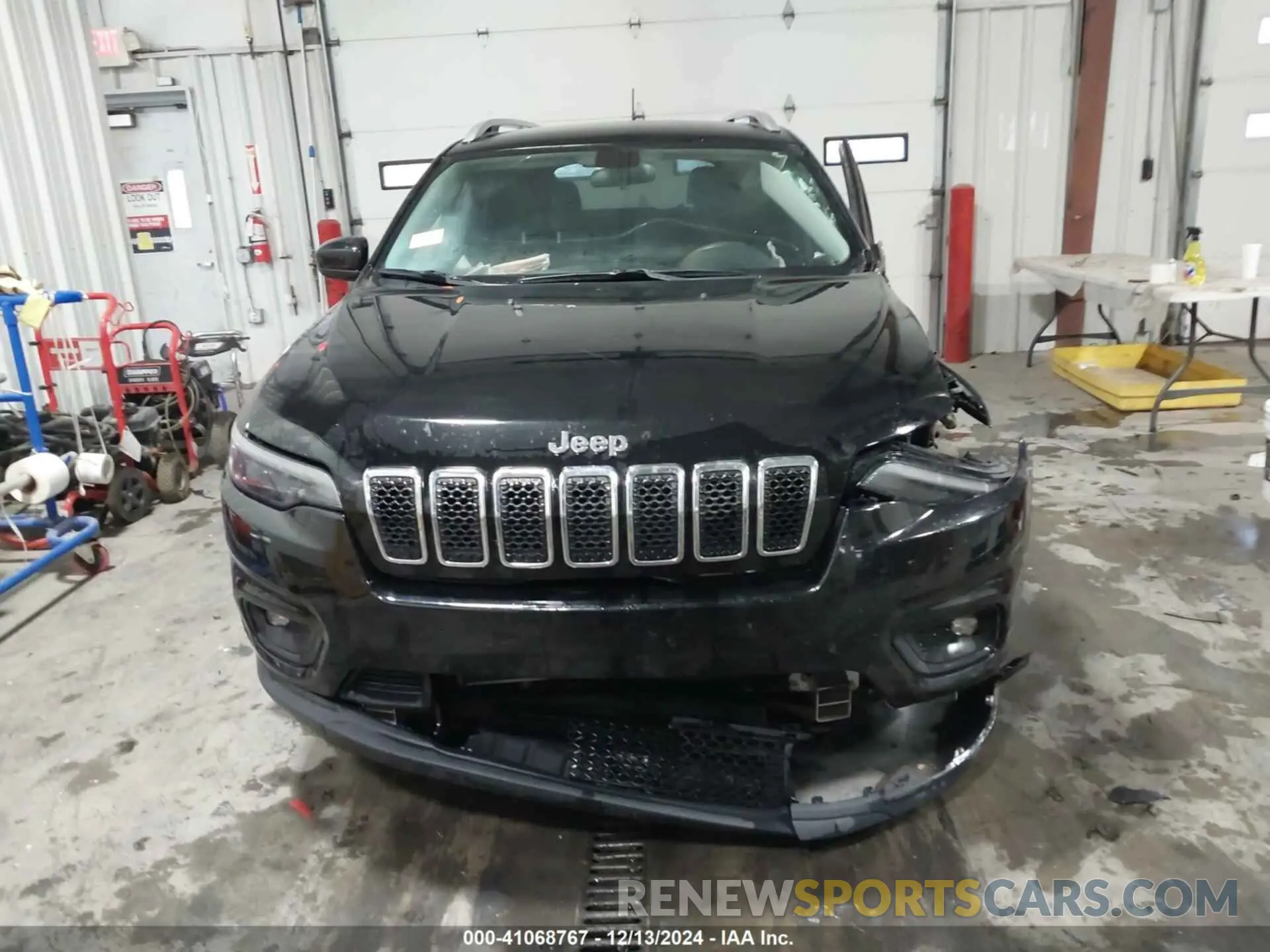 12 Photograph of a damaged car 1C4PJLCB6KD171244 JEEP CHEROKEE 2019