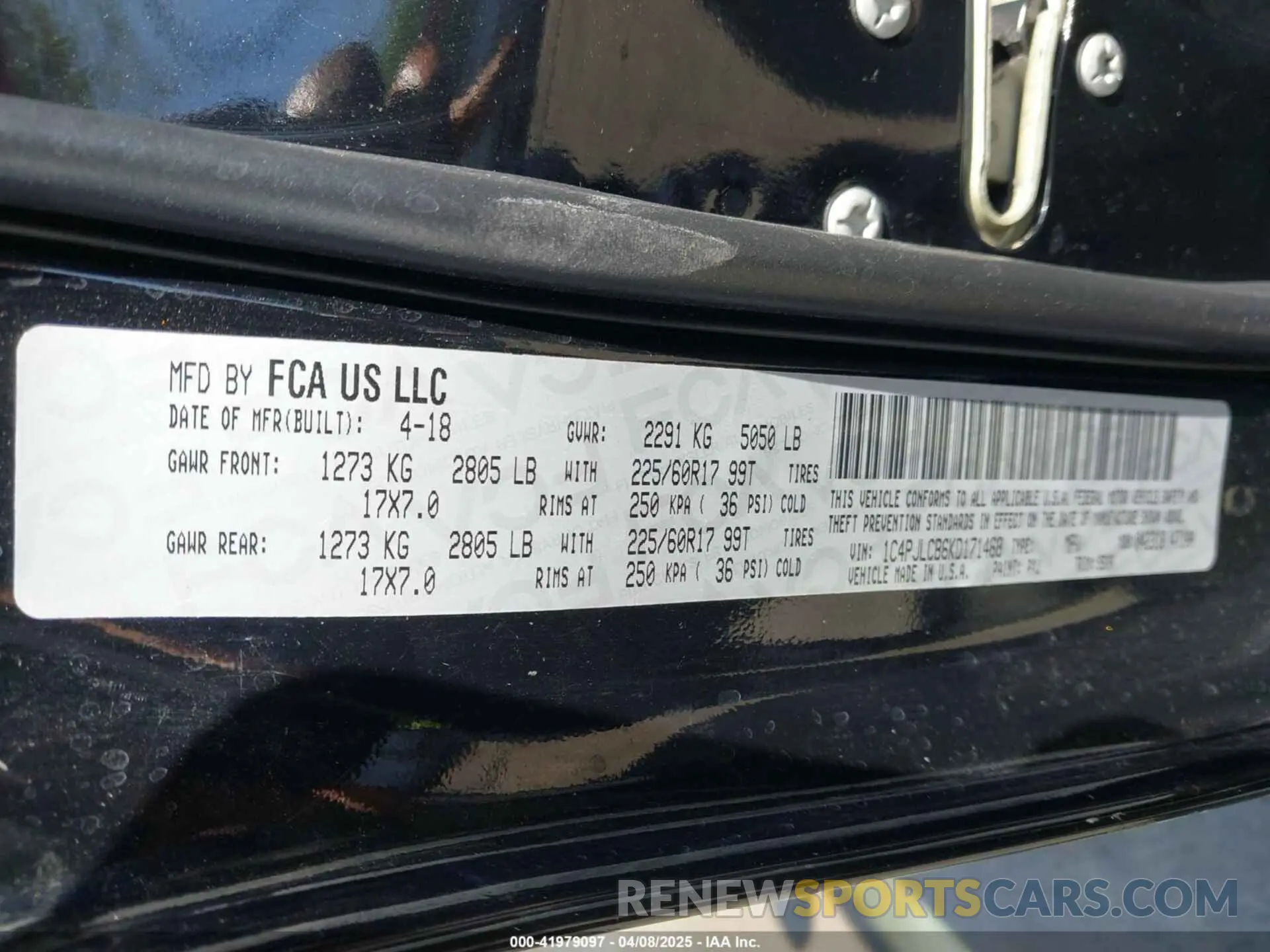 9 Photograph of a damaged car 1C4PJLCB6KD171468 JEEP CHEROKEE 2019