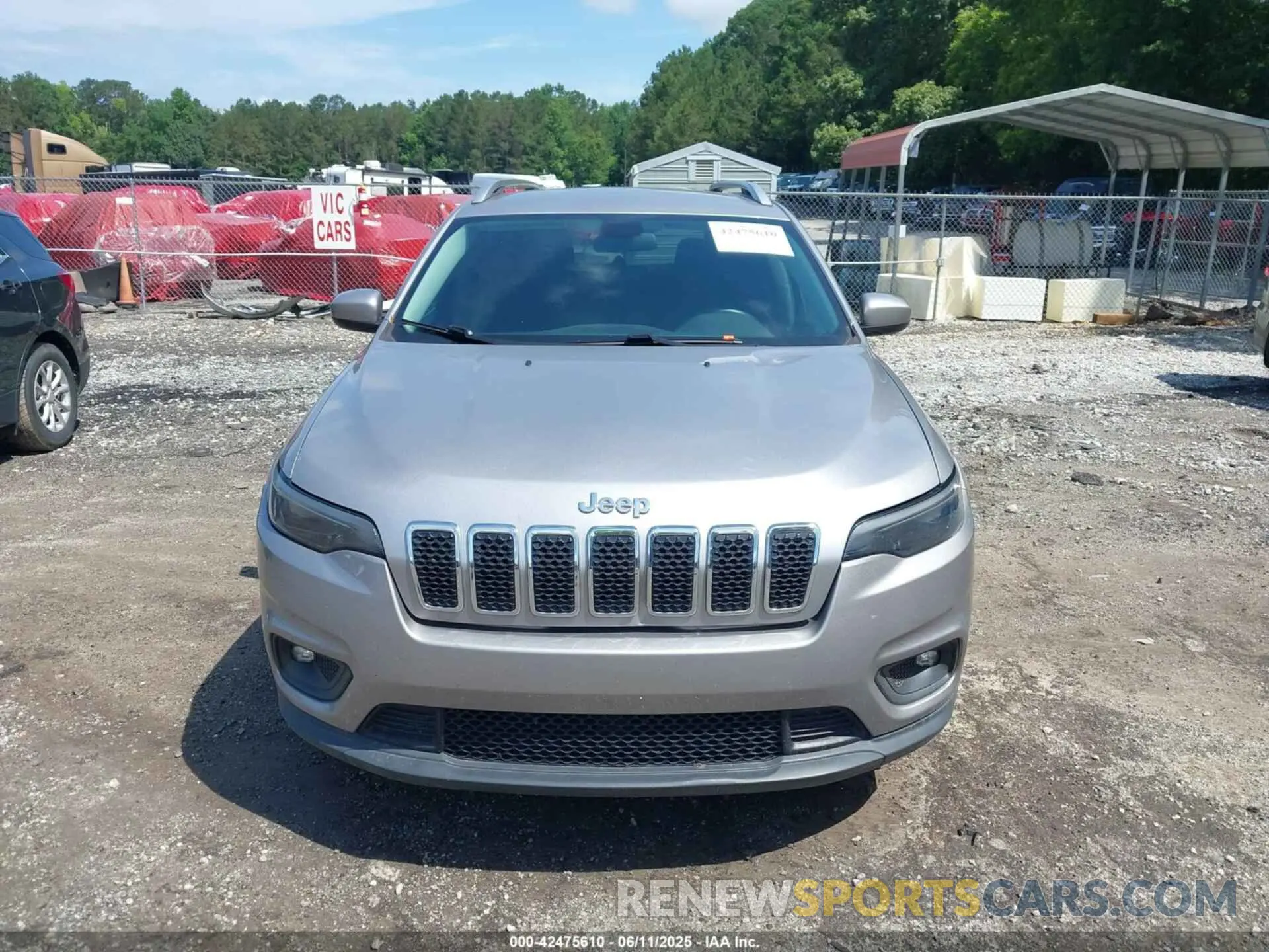 12 Photograph of a damaged car 1C4PJLCB6KD220278 JEEP CHEROKEE 2019