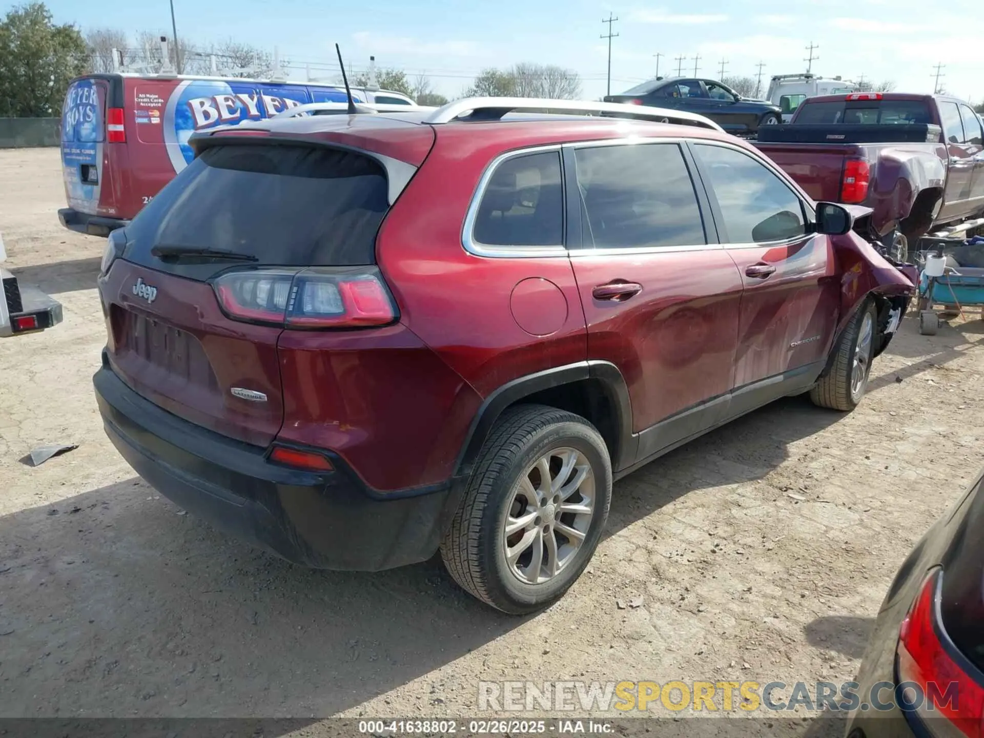 4 Photograph of a damaged car 1C4PJLCB6KD240787 JEEP CHEROKEE 2019