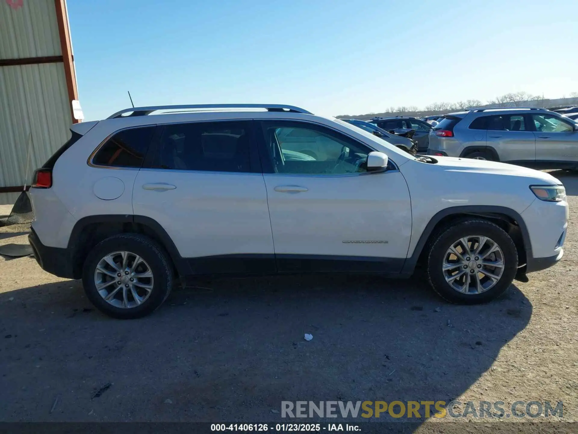 13 Photograph of a damaged car 1C4PJLCB6KD373470 JEEP CHEROKEE 2019