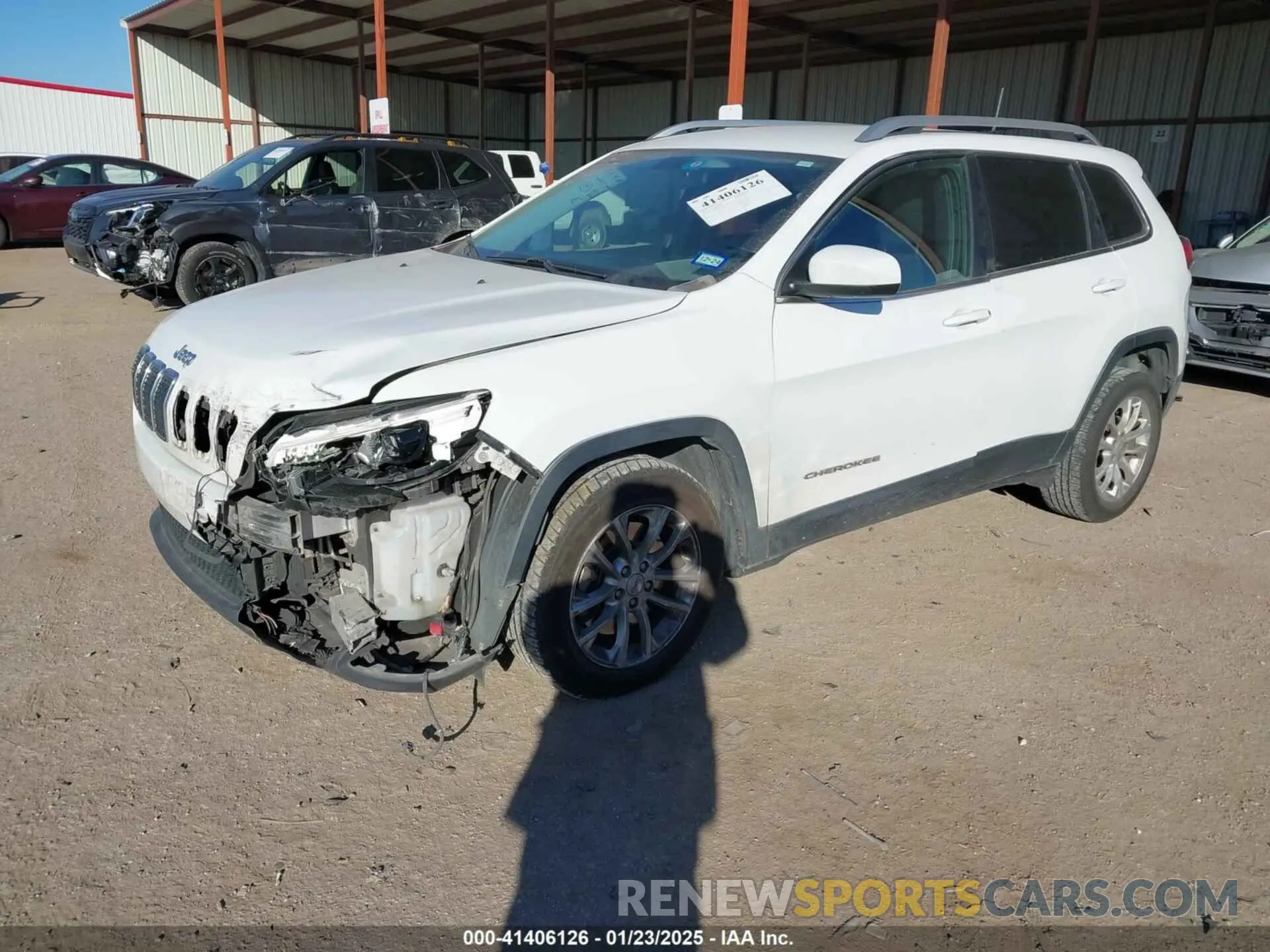 2 Photograph of a damaged car 1C4PJLCB6KD373470 JEEP CHEROKEE 2019