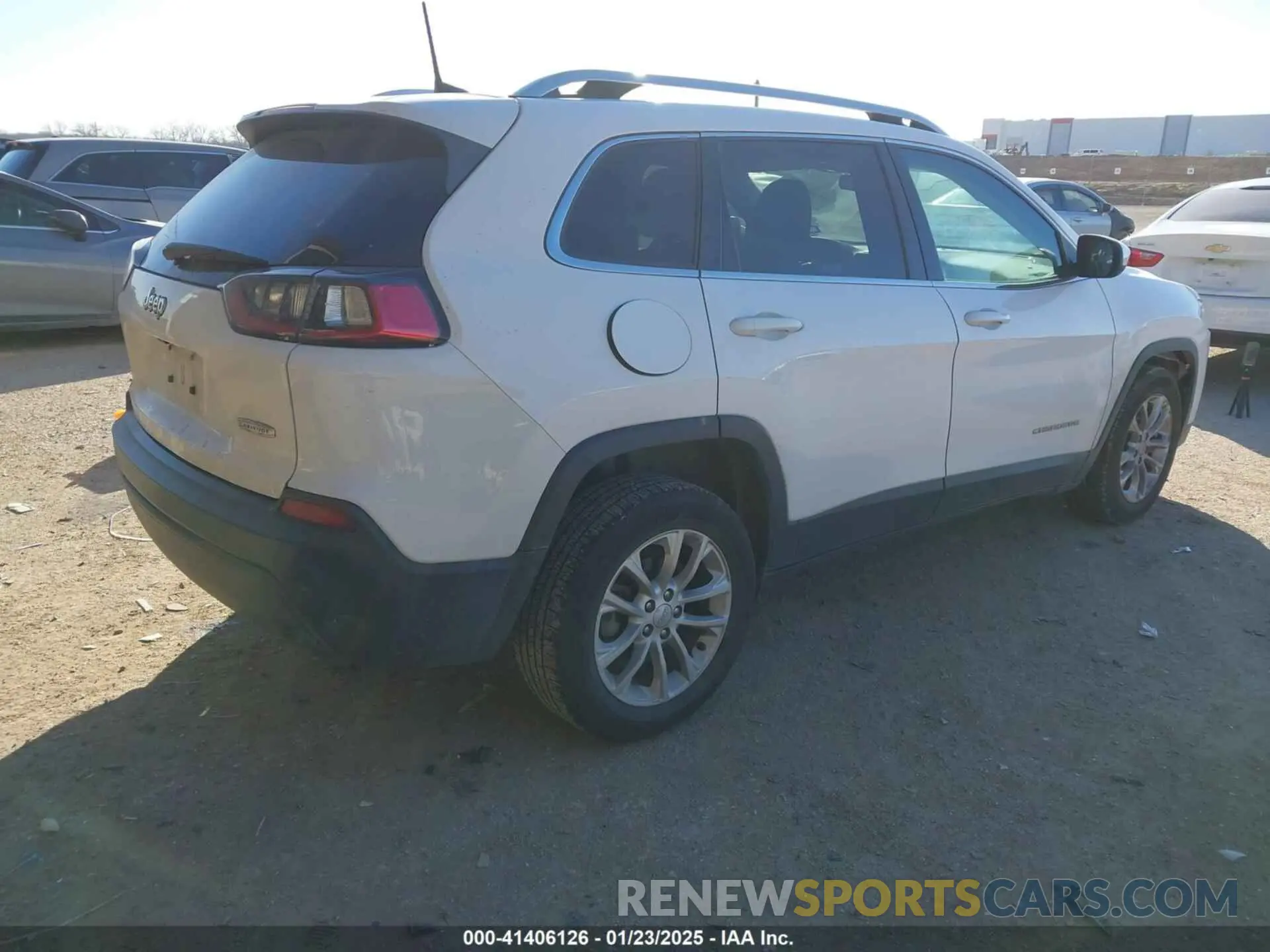 4 Photograph of a damaged car 1C4PJLCB6KD373470 JEEP CHEROKEE 2019