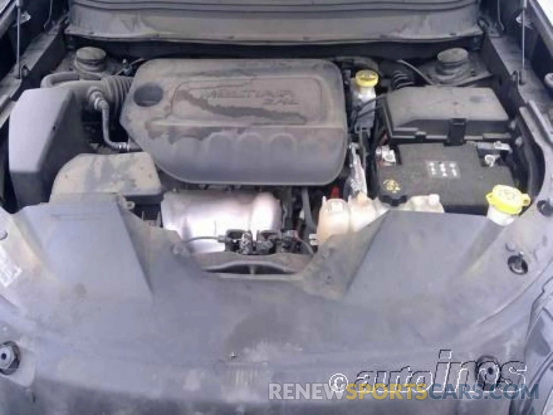 4 Photograph of a damaged car 1C4PJLCB6KD376370 JEEP CHEROKEE 2019