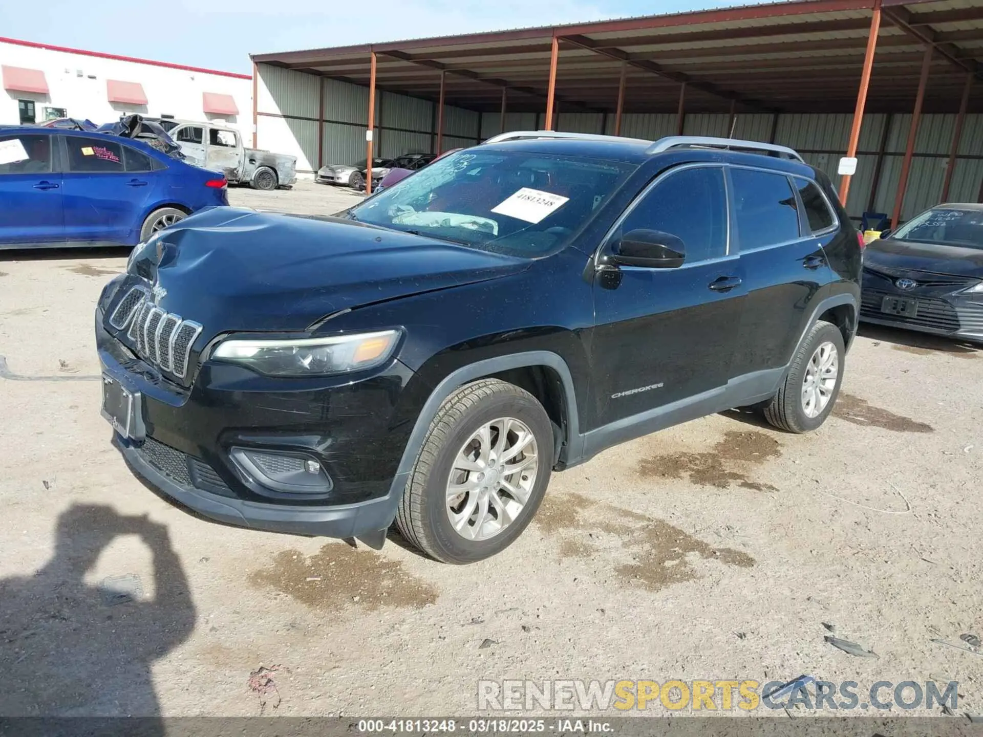 2 Photograph of a damaged car 1C4PJLCB7KD331955 JEEP CHEROKEE 2019