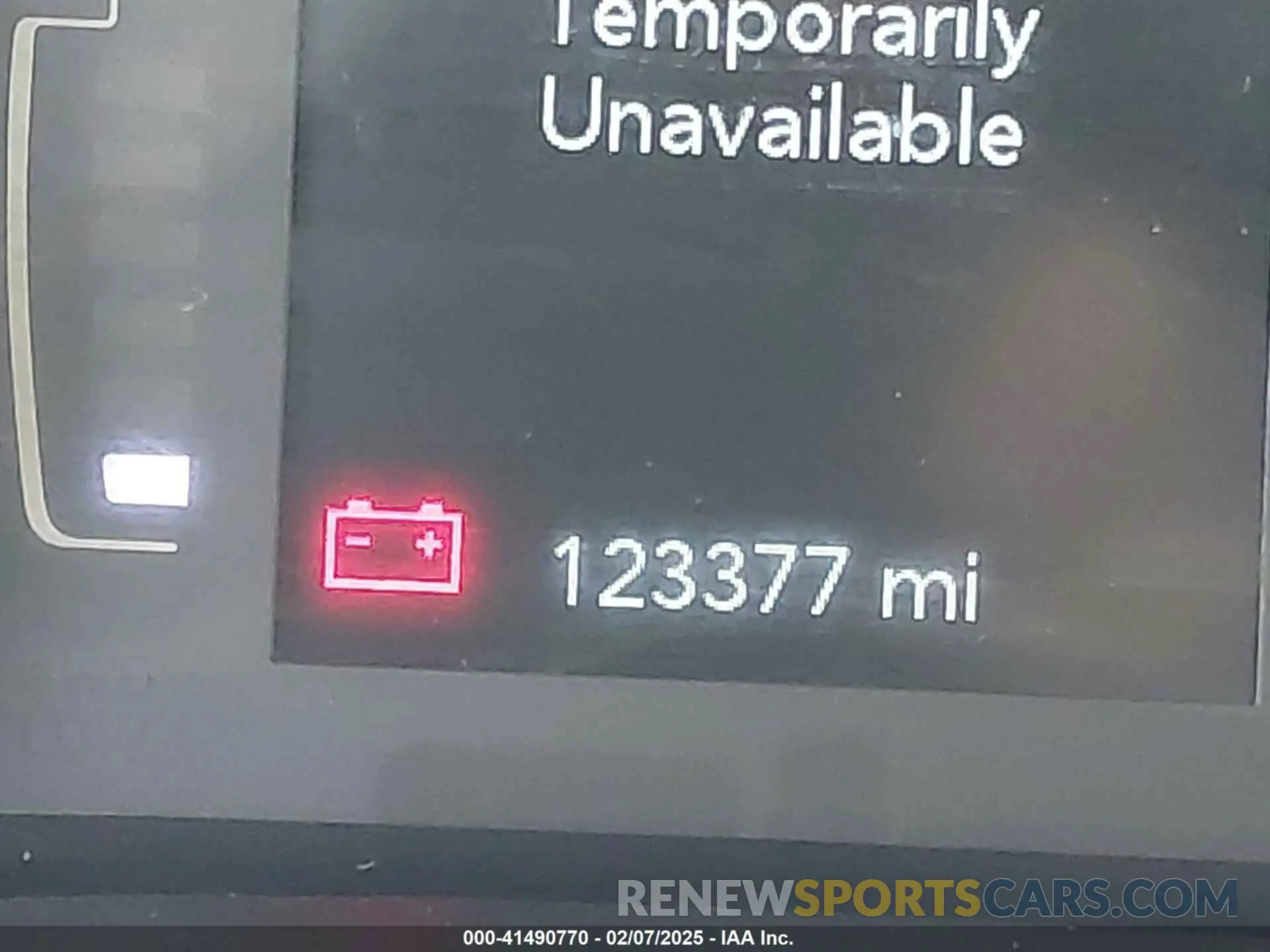 15 Photograph of a damaged car 1C4PJLCB8KD147771 JEEP CHEROKEE 2019