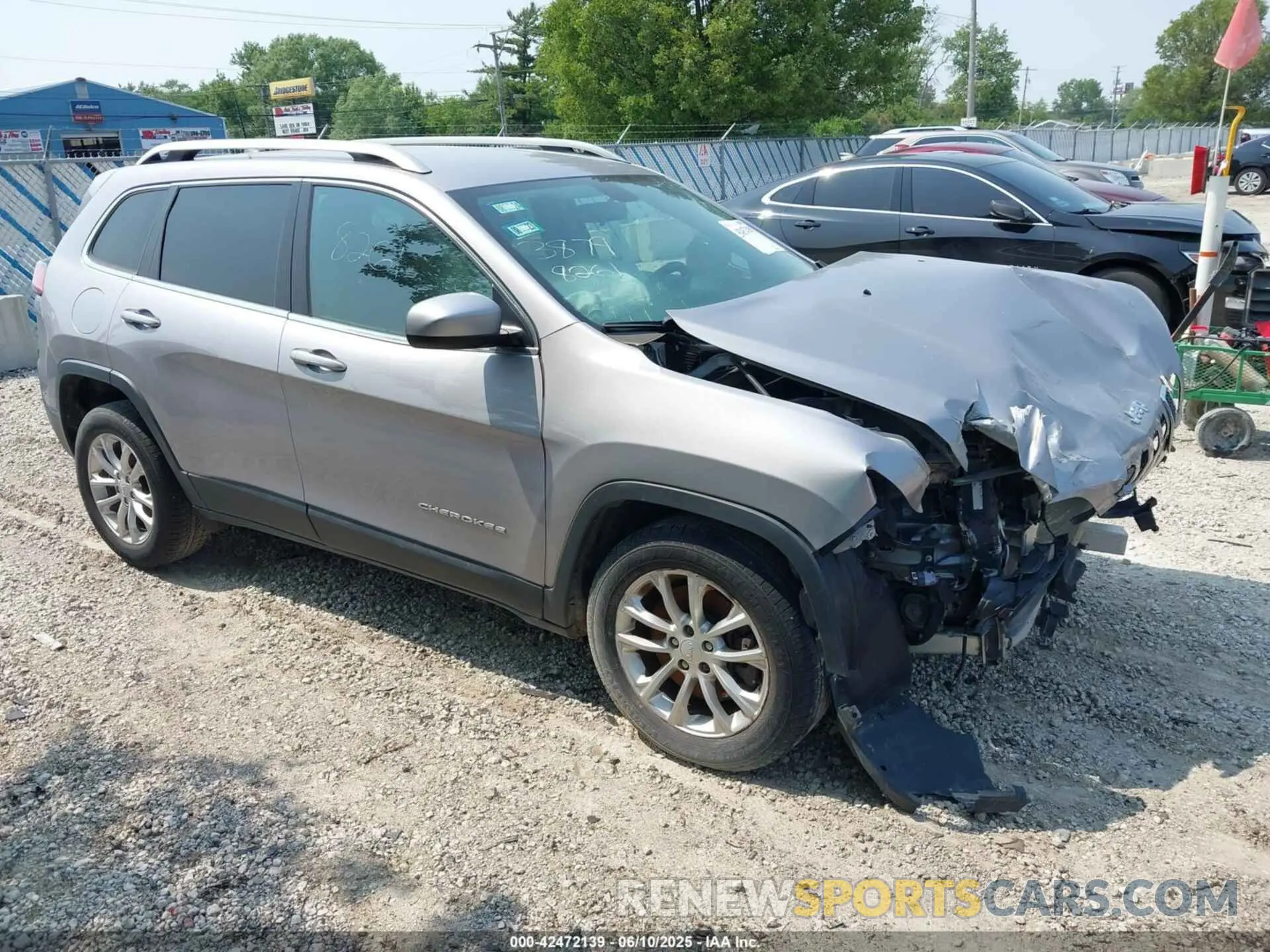 1 Photograph of a damaged car 1C4PJLCB8KD247692 JEEP CHEROKEE 2019