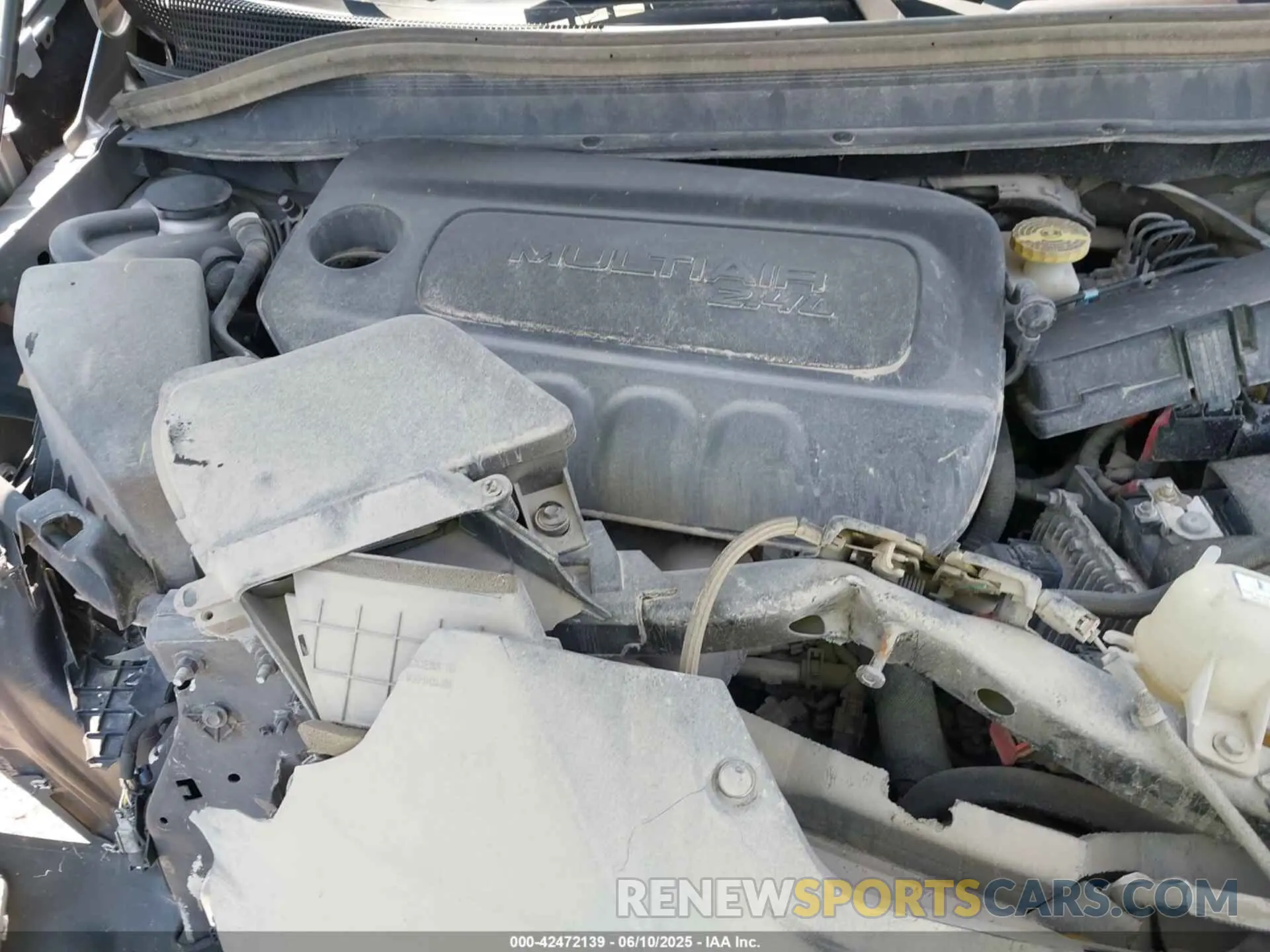 10 Photograph of a damaged car 1C4PJLCB8KD247692 JEEP CHEROKEE 2019
