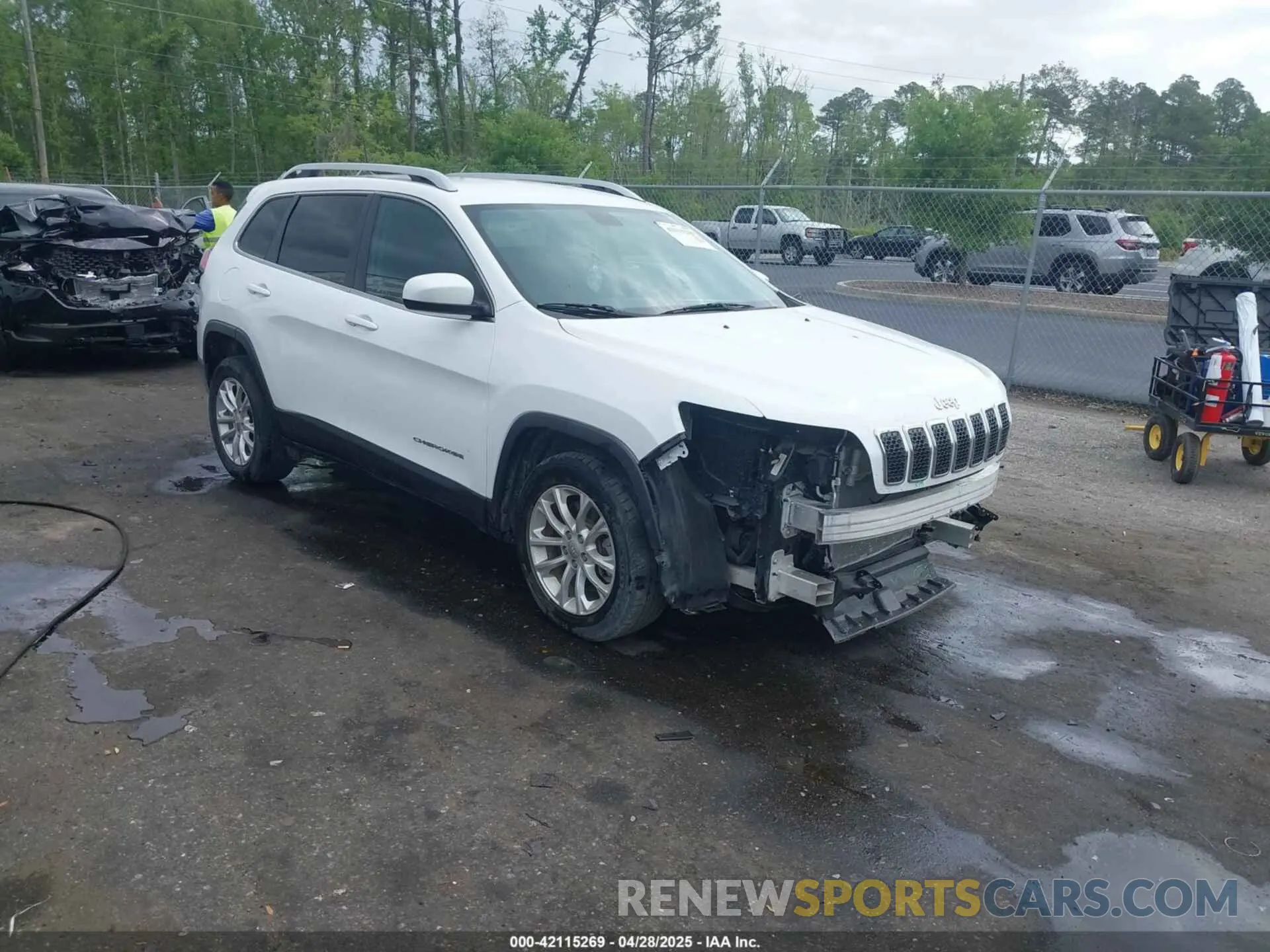 1 Photograph of a damaged car 1C4PJLCB8KD416836 JEEP CHEROKEE 2019