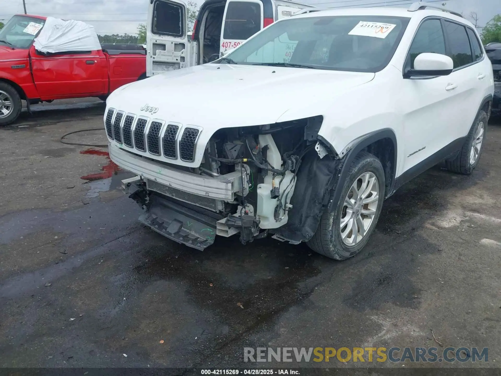 6 Photograph of a damaged car 1C4PJLCB8KD416836 JEEP CHEROKEE 2019