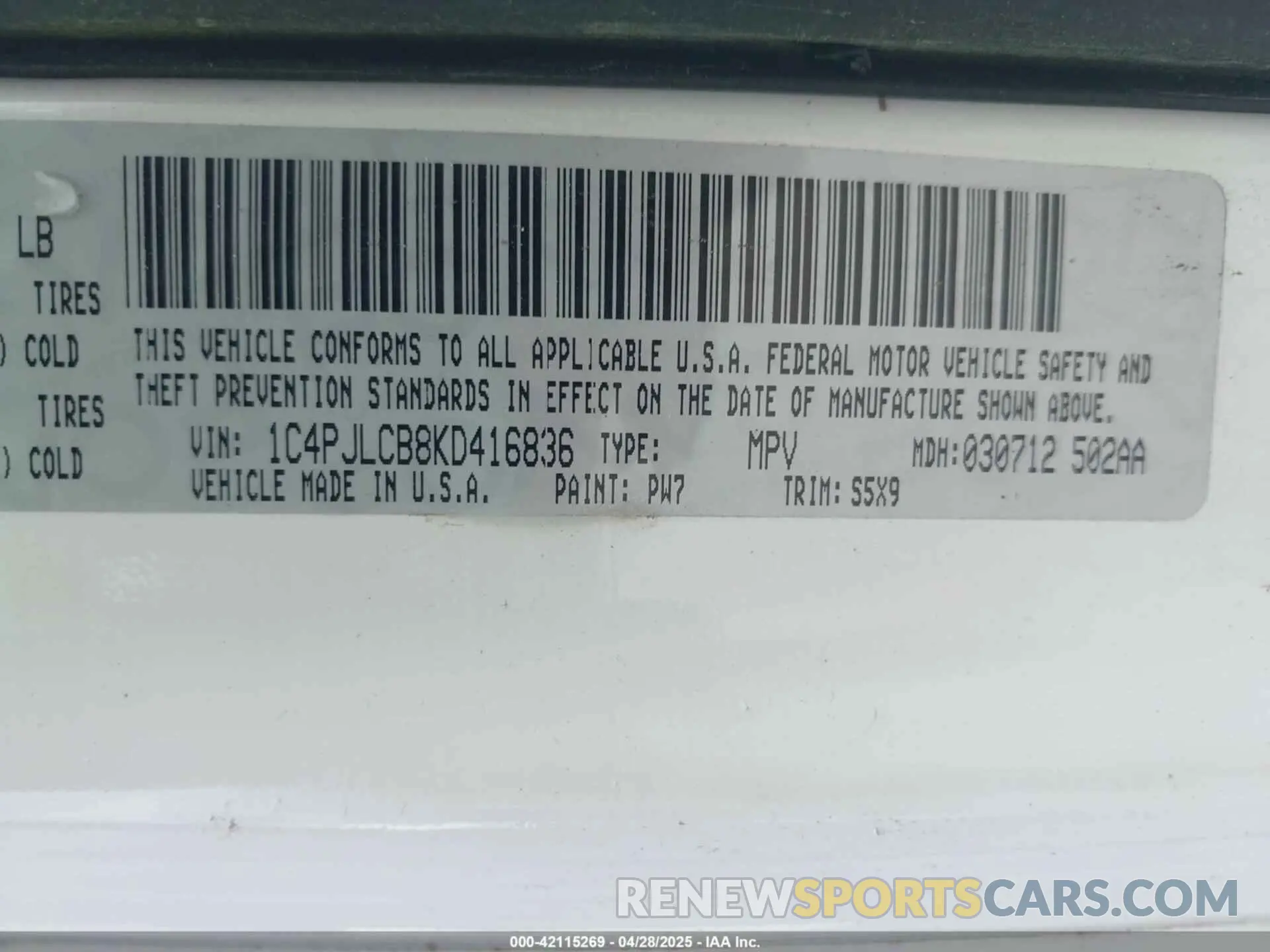 9 Photograph of a damaged car 1C4PJLCB8KD416836 JEEP CHEROKEE 2019