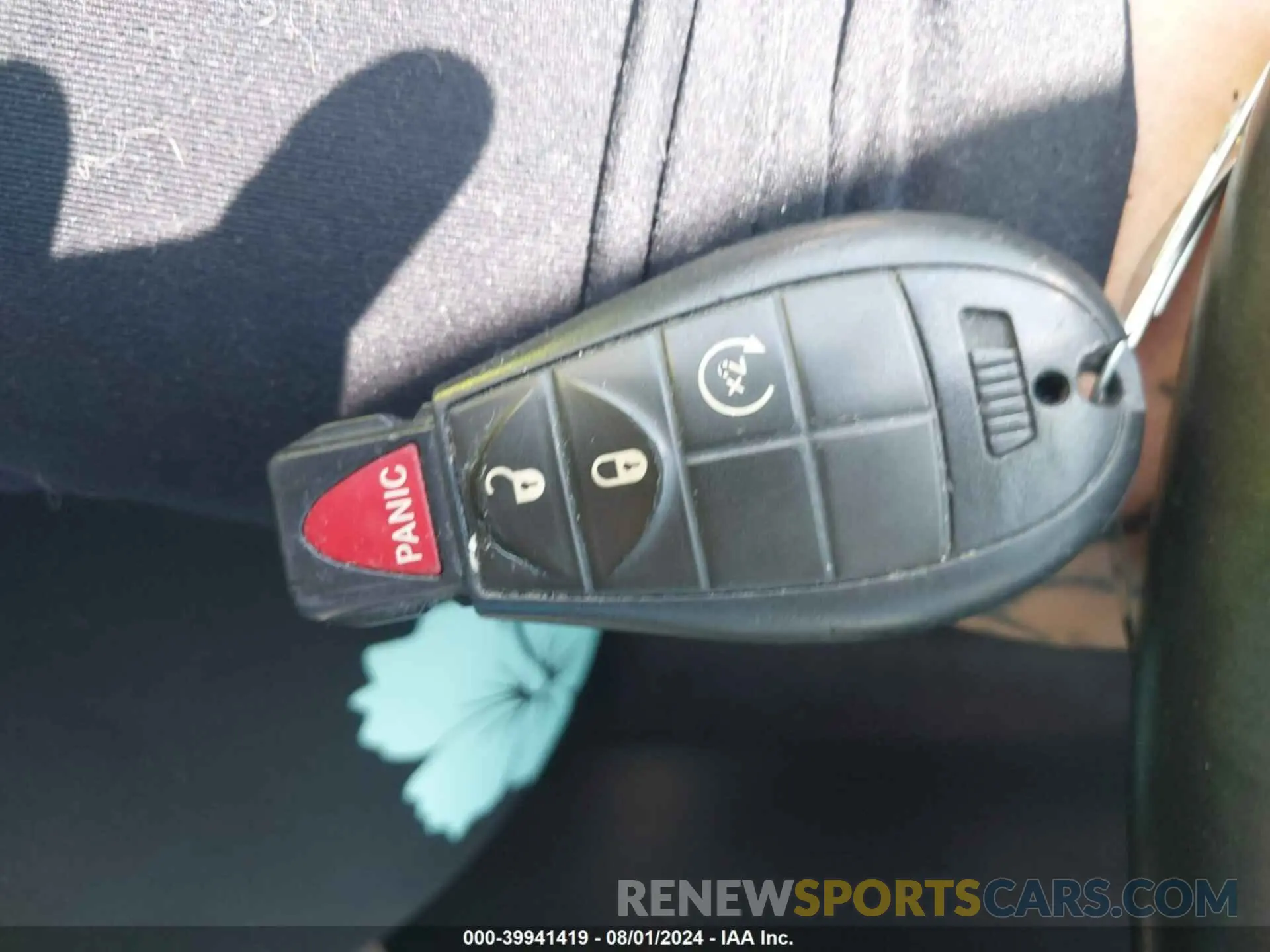 11 Photograph of a damaged car 1C4PJLCB9KD109451 JEEP CHEROKEE 2019