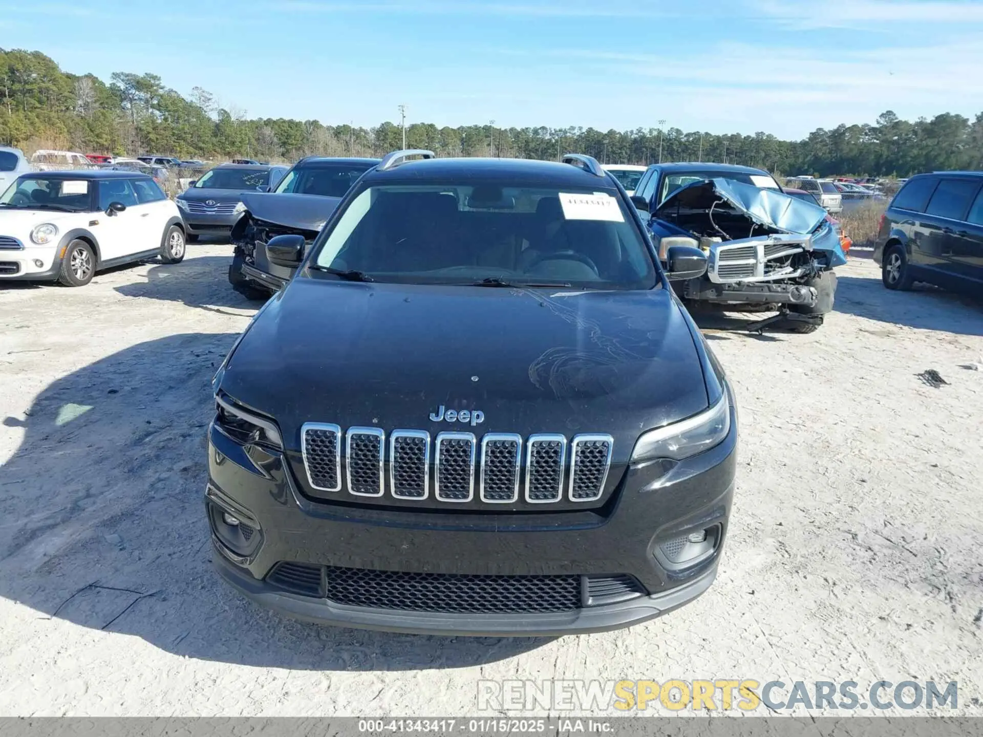12 Photograph of a damaged car 1C4PJLCB9KD205516 JEEP CHEROKEE 2019