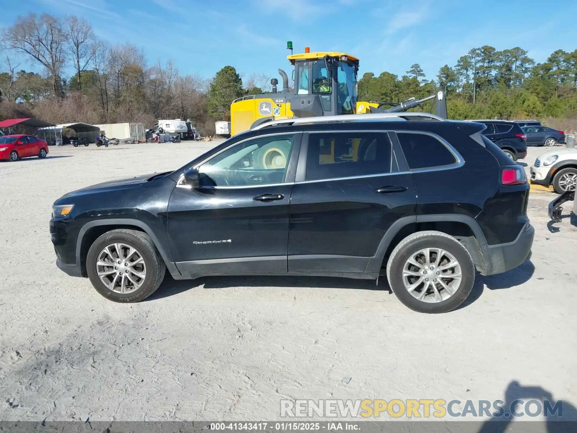 14 Photograph of a damaged car 1C4PJLCB9KD205516 JEEP CHEROKEE 2019