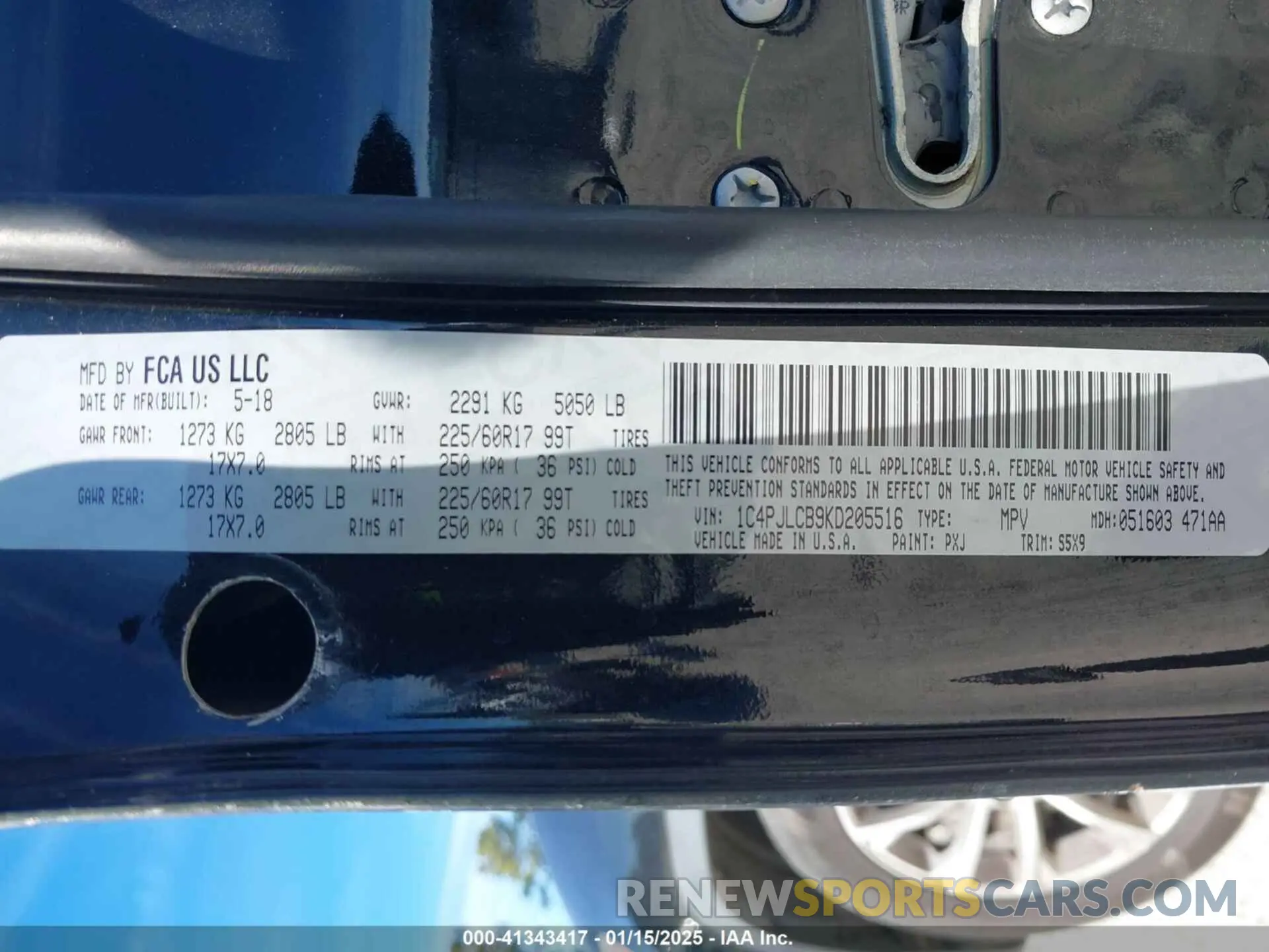 9 Photograph of a damaged car 1C4PJLCB9KD205516 JEEP CHEROKEE 2019