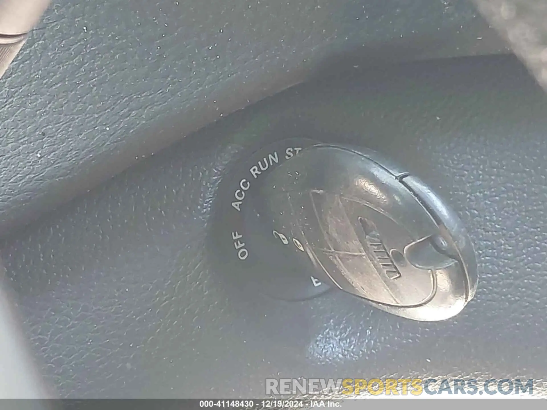 11 Photograph of a damaged car 1C4PJLCB9KD396080 JEEP CHEROKEE 2019