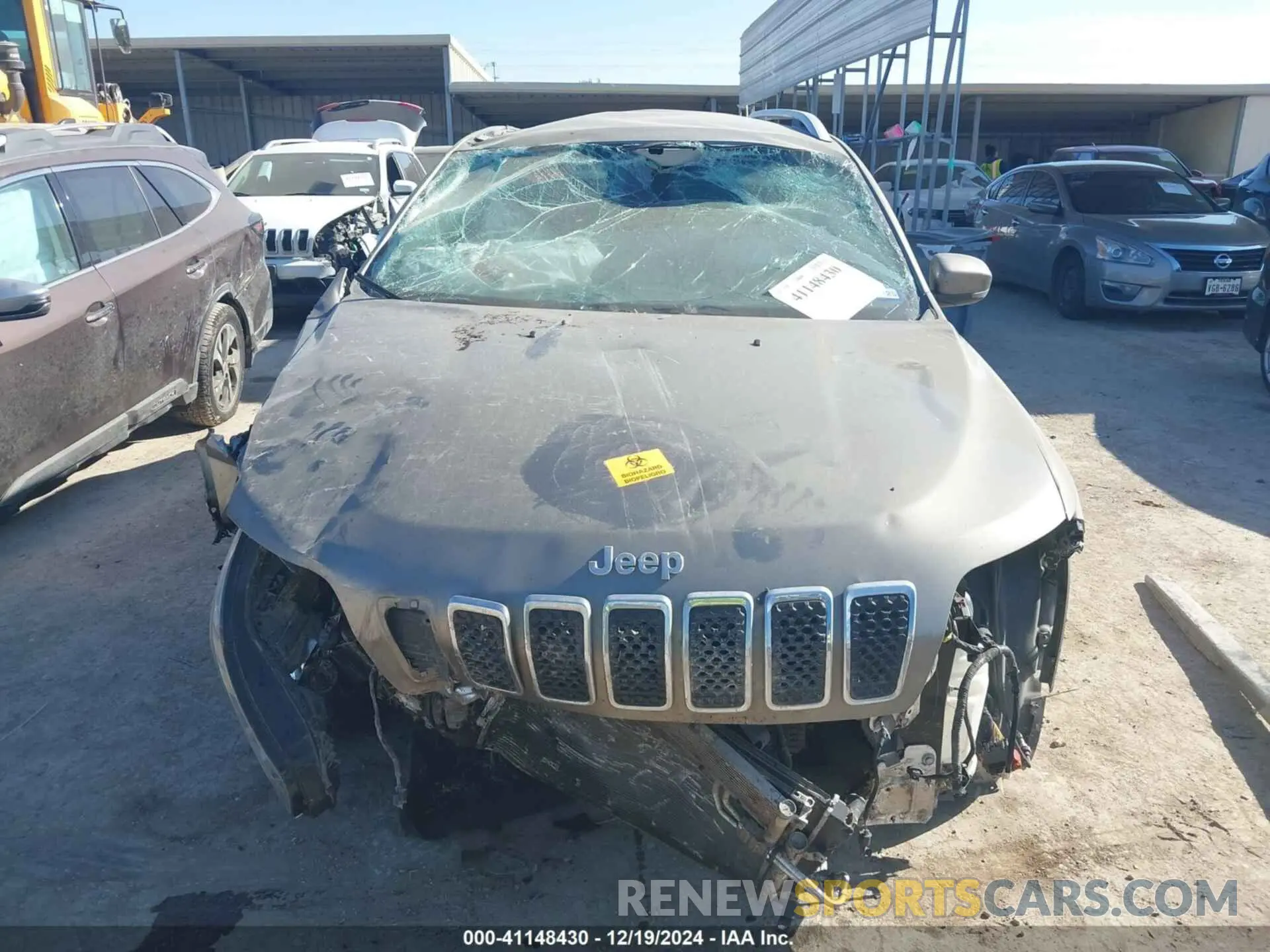 12 Photograph of a damaged car 1C4PJLCB9KD396080 JEEP CHEROKEE 2019