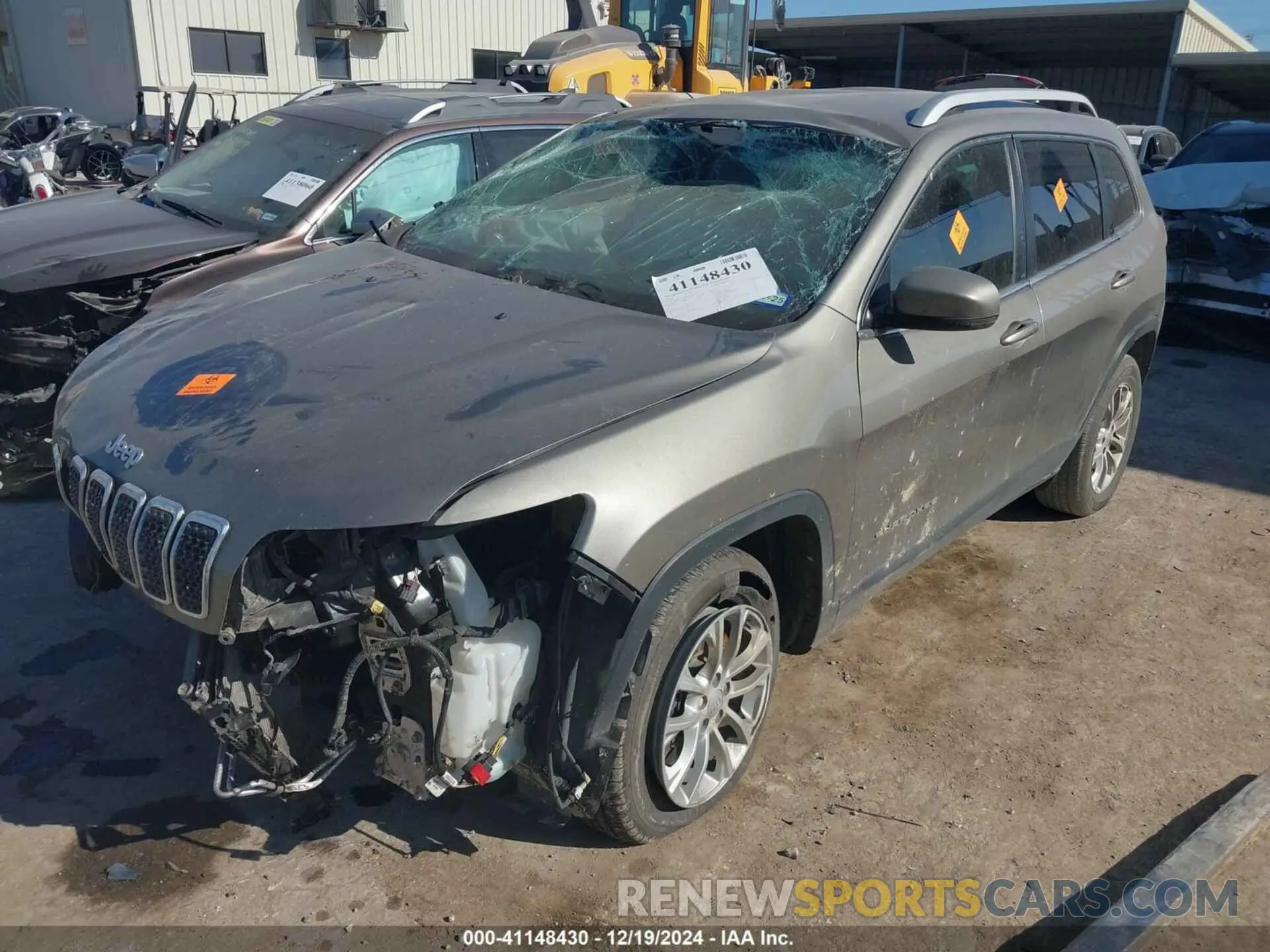 2 Photograph of a damaged car 1C4PJLCB9KD396080 JEEP CHEROKEE 2019