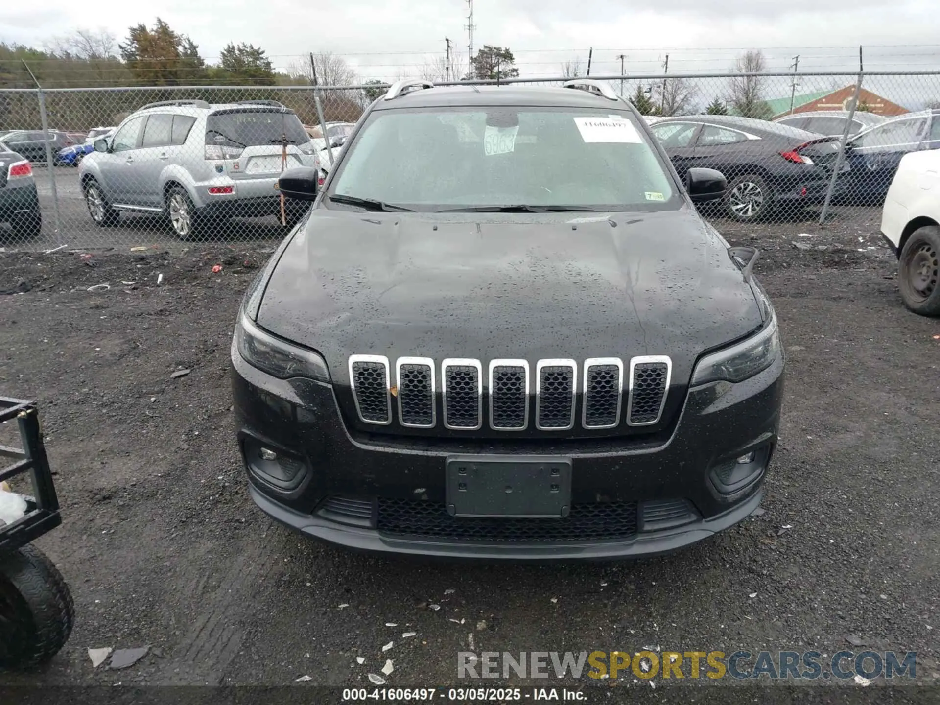 12 Photograph of a damaged car 1C4PJLCBXKD357403 JEEP CHEROKEE 2019