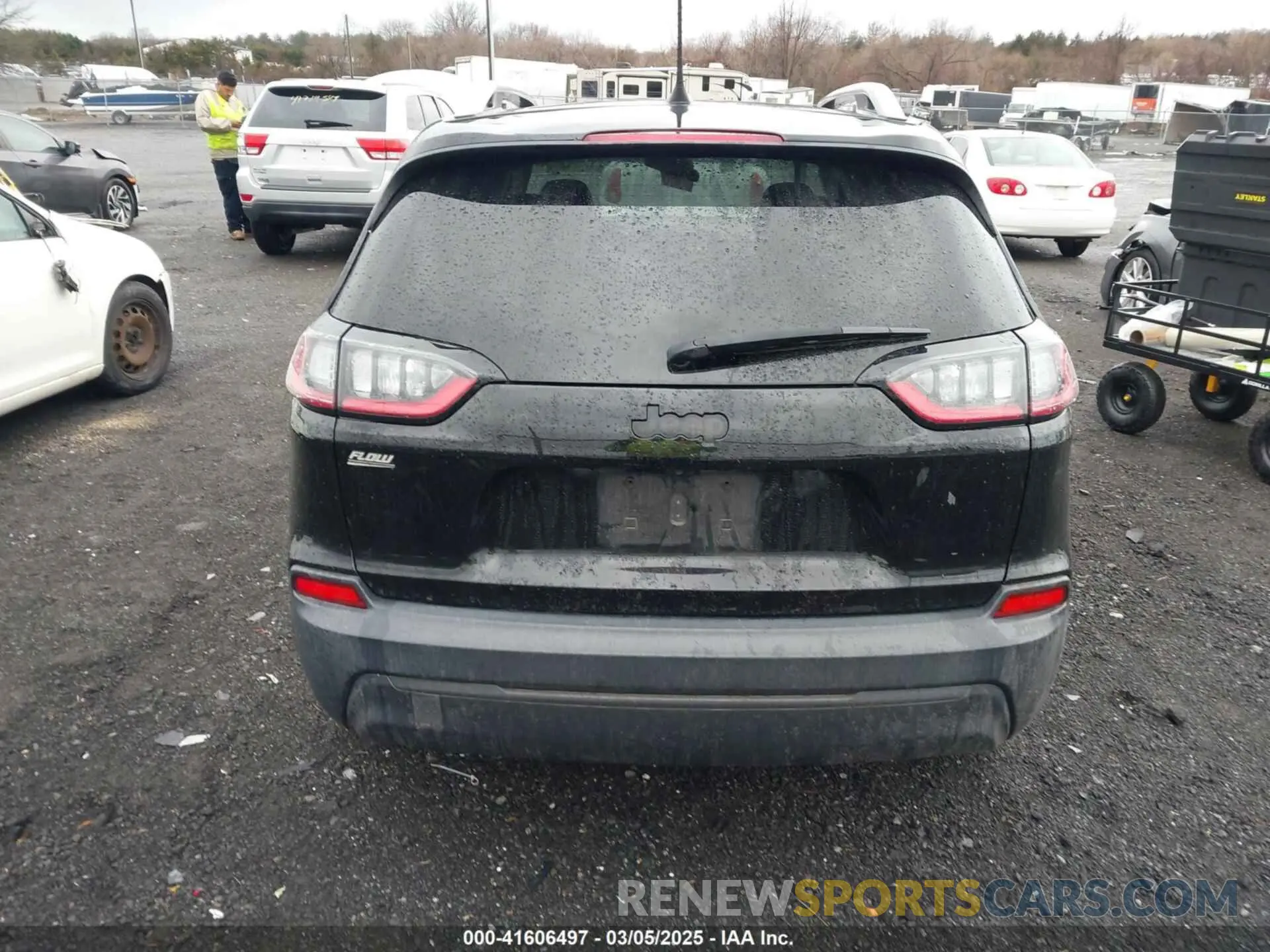16 Photograph of a damaged car 1C4PJLCBXKD357403 JEEP CHEROKEE 2019