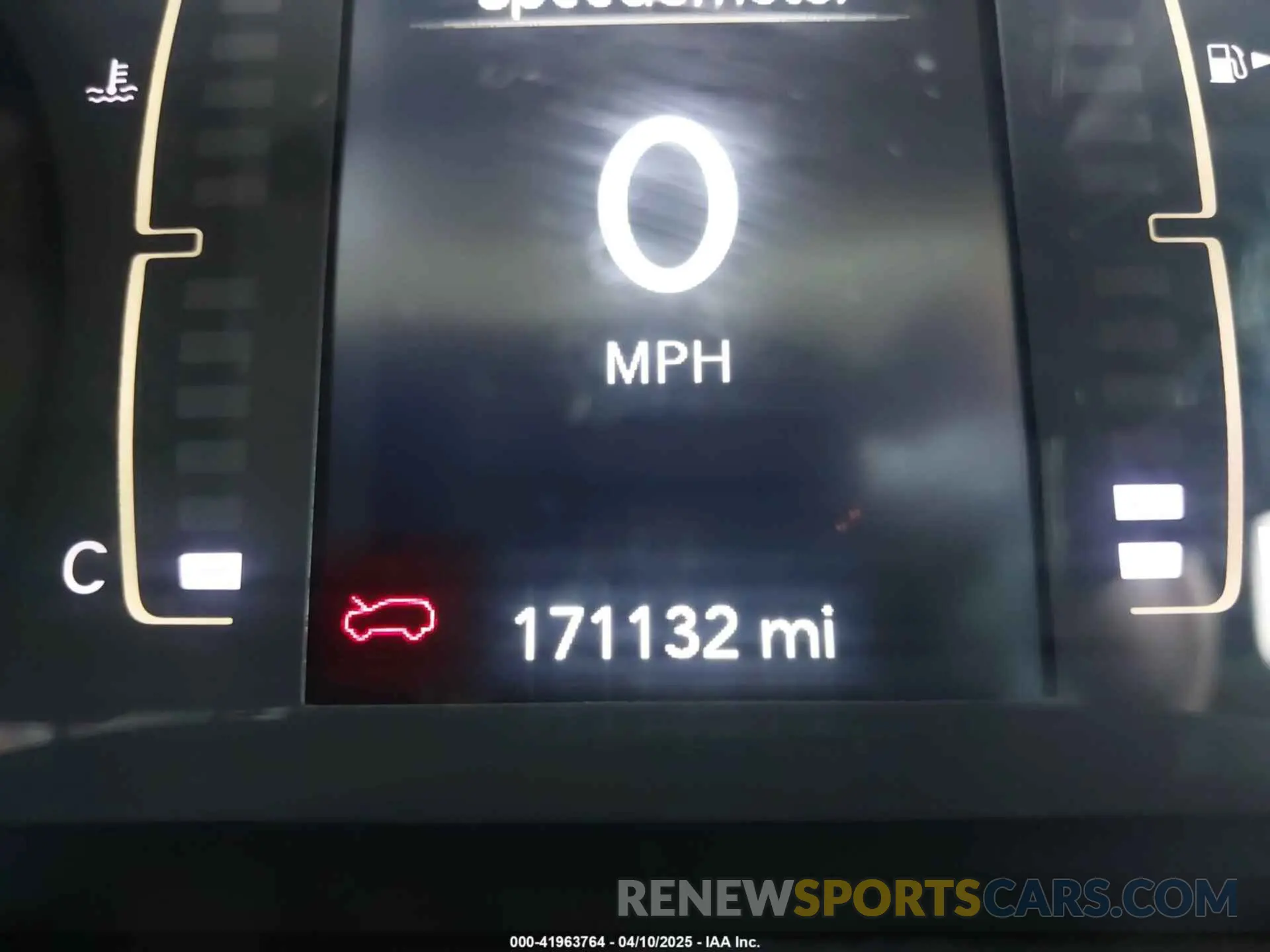 15 Photograph of a damaged car 1C4PJLCBXKD370636 JEEP CHEROKEE 2019