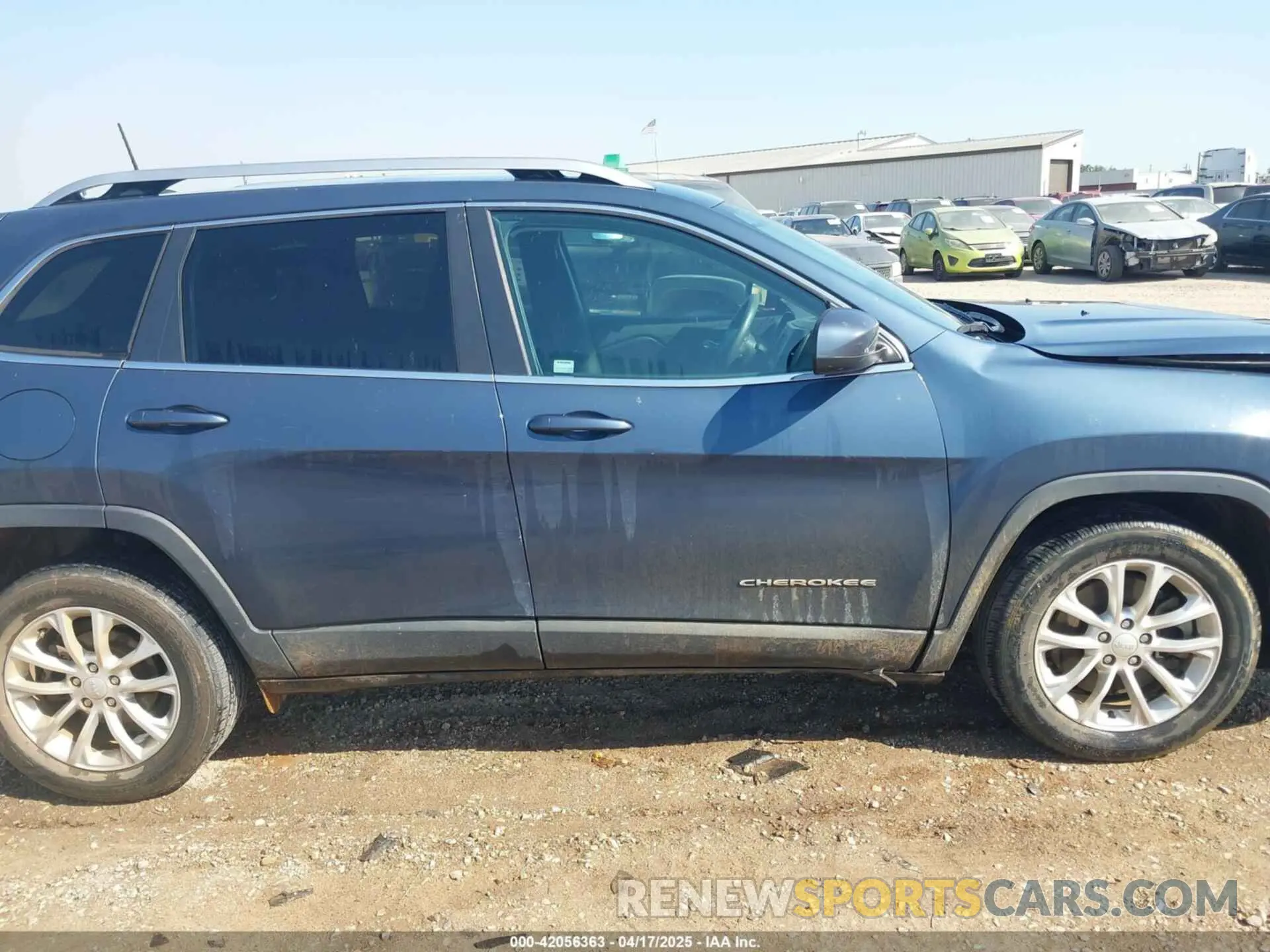 13 Photograph of a damaged car 1C4PJLCBXKD381863 JEEP CHEROKEE 2019