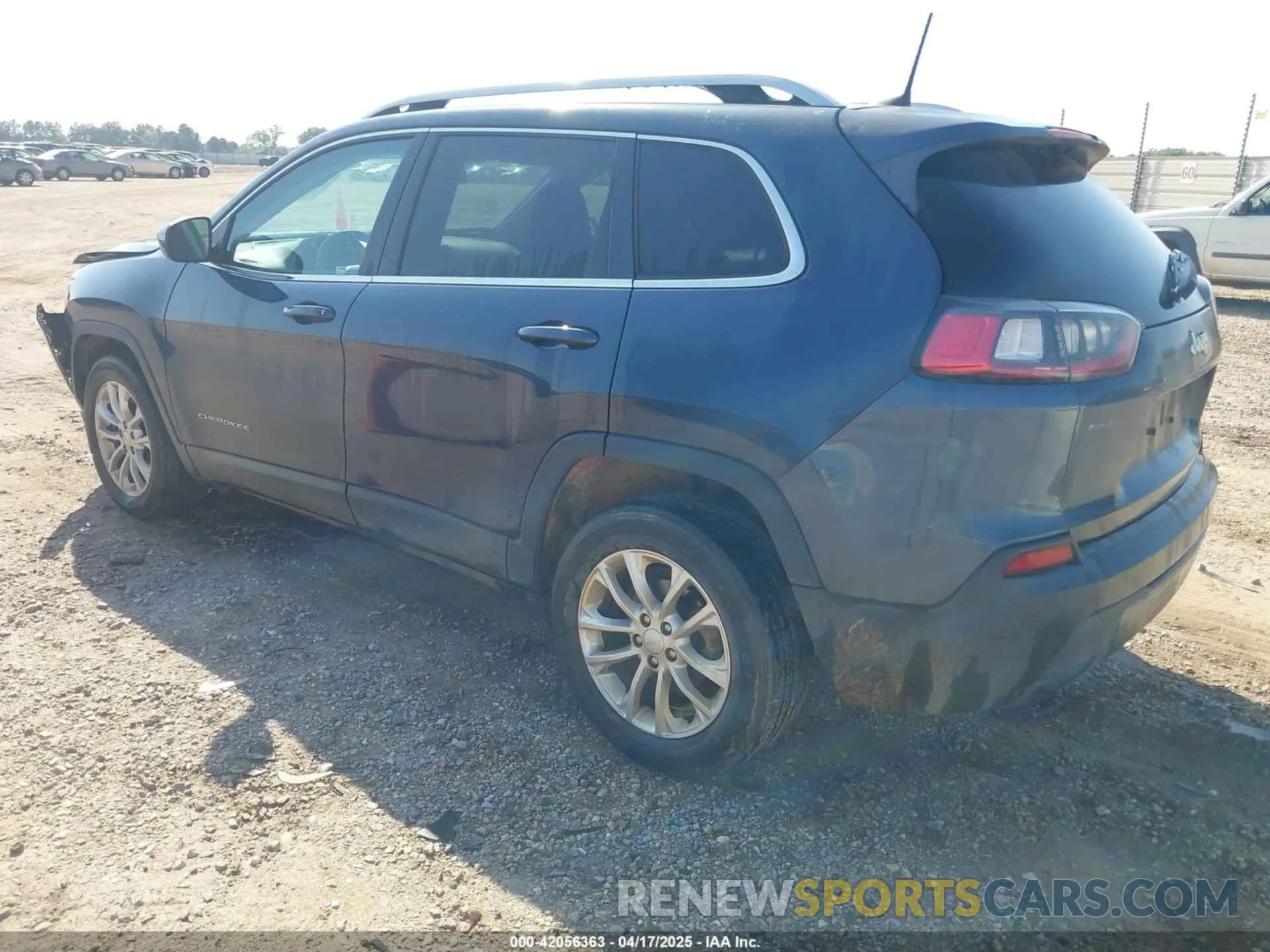 3 Photograph of a damaged car 1C4PJLCBXKD381863 JEEP CHEROKEE 2019