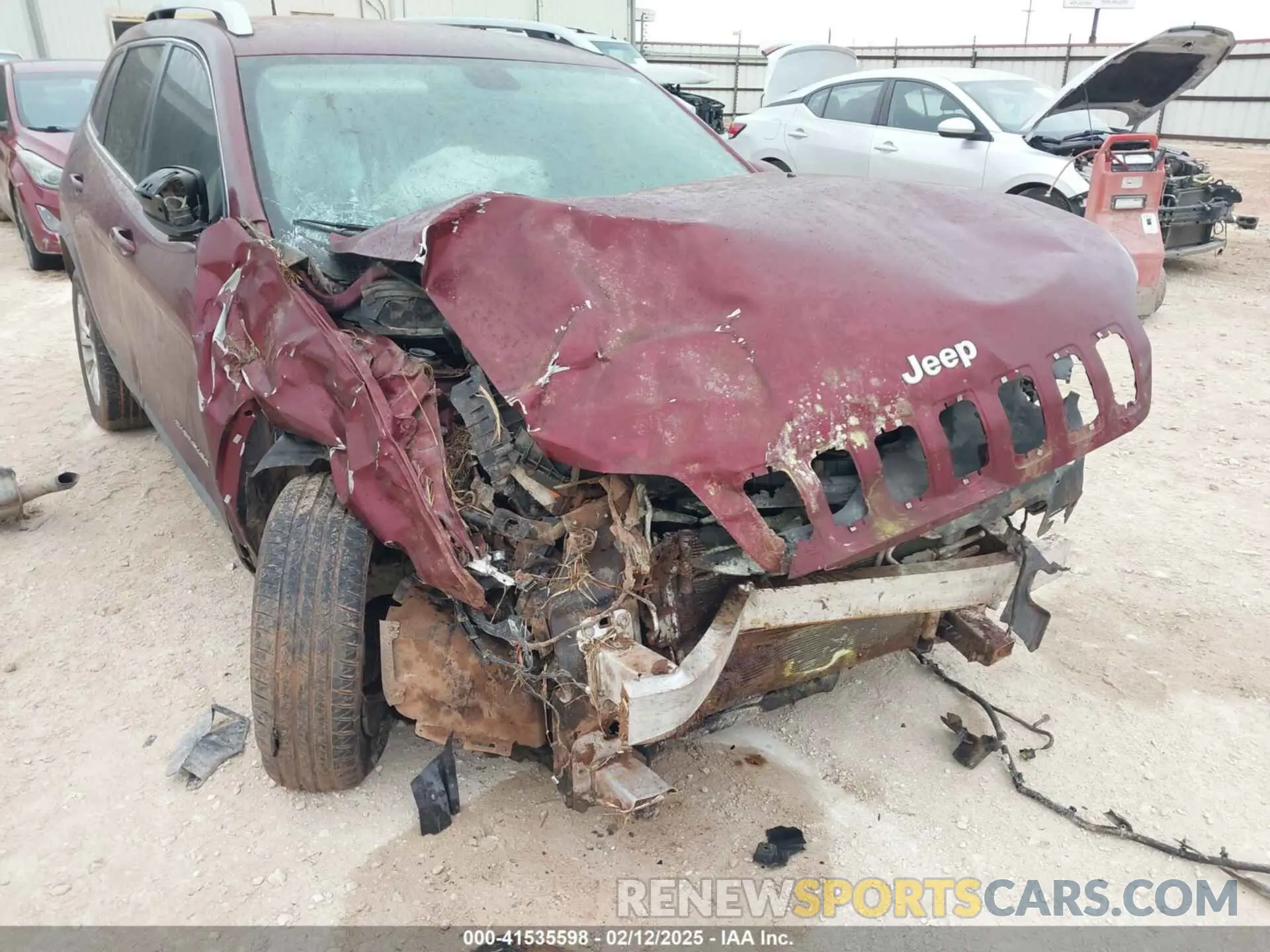 6 Photograph of a damaged car 1C4PJLCBXKD403814 JEEP CHEROKEE 2019
