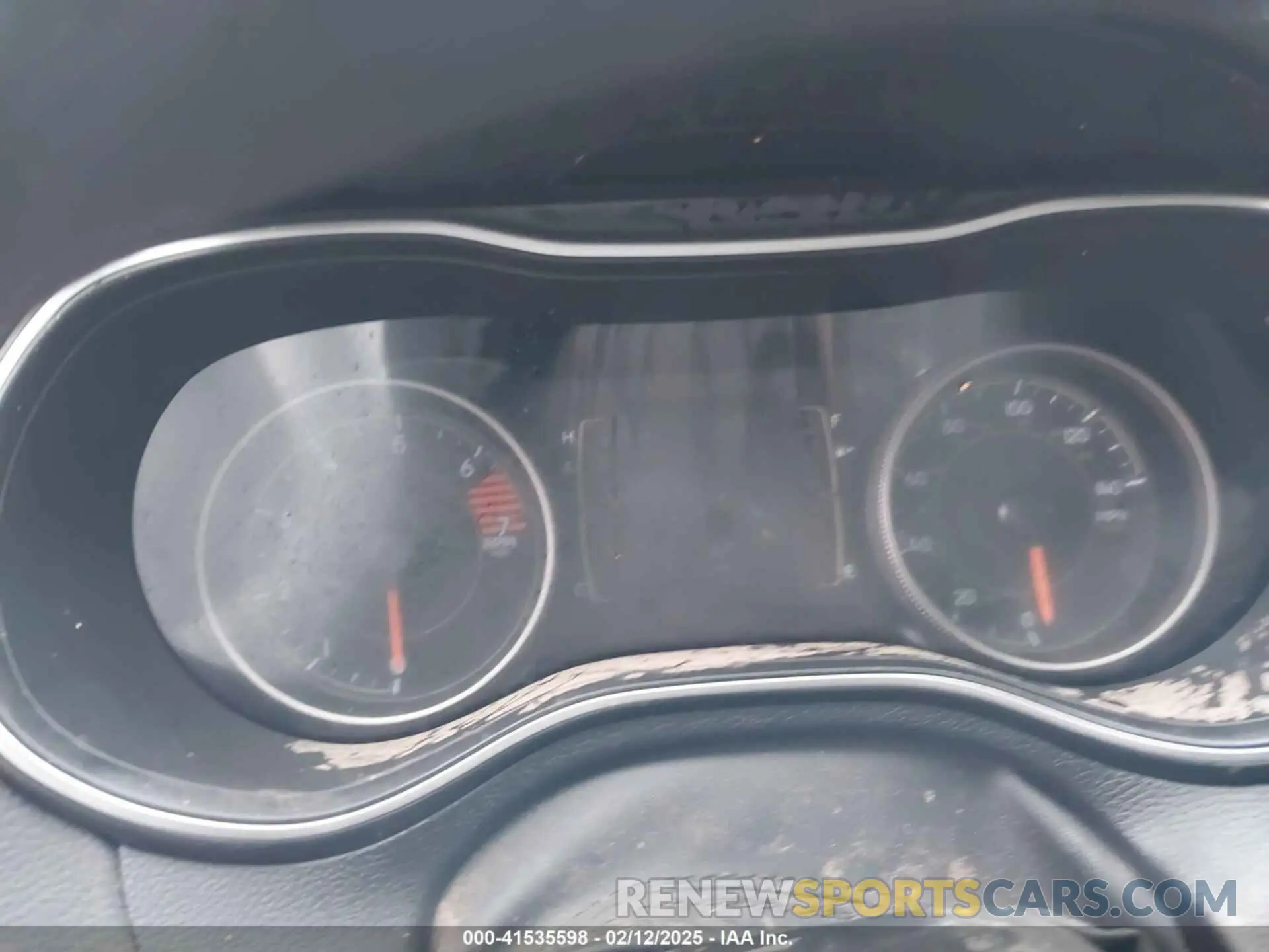 7 Photograph of a damaged car 1C4PJLCBXKD403814 JEEP CHEROKEE 2019