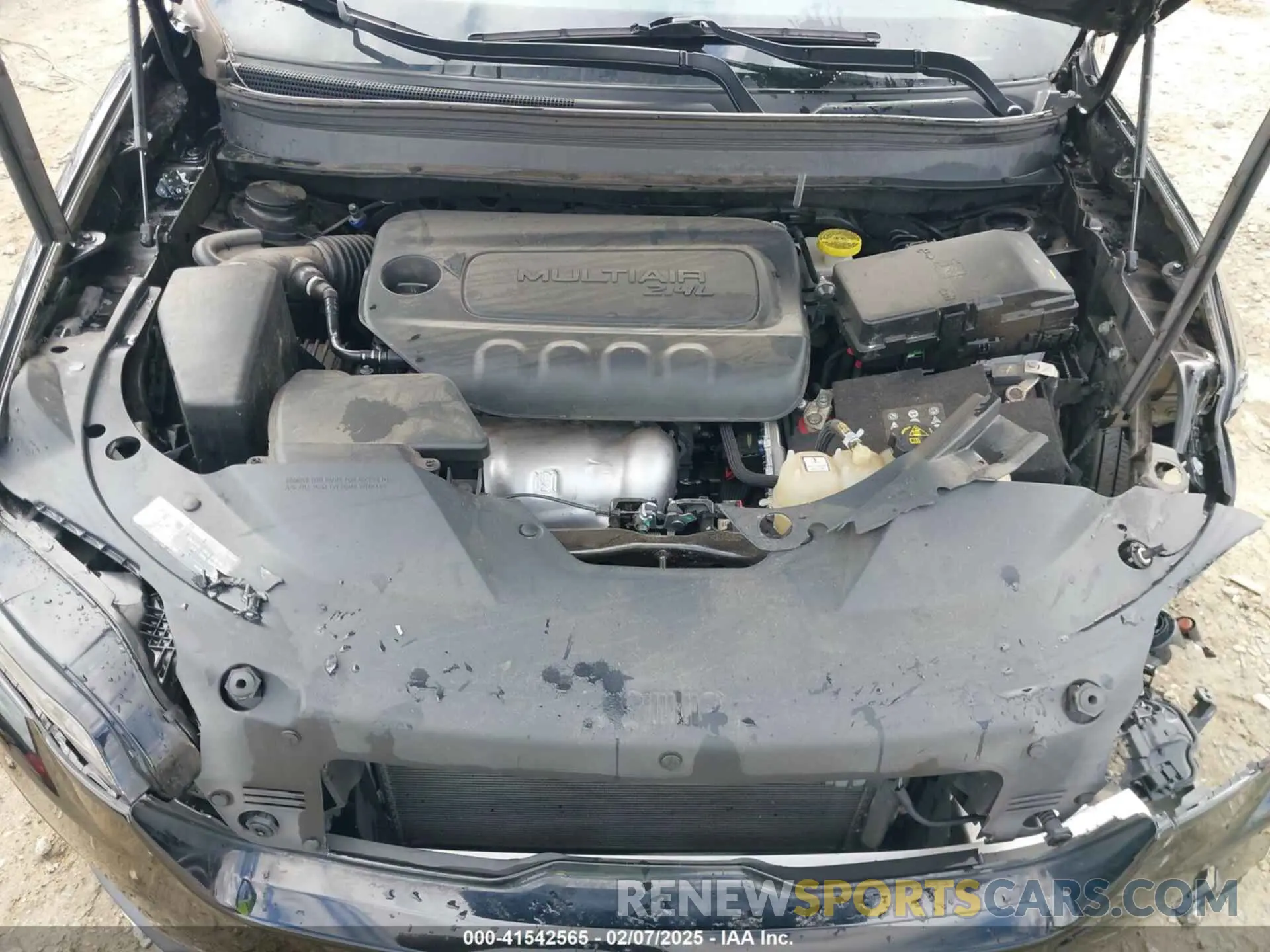 10 Photograph of a damaged car 1C4PJLCBXKD490470 JEEP CHEROKEE 2019