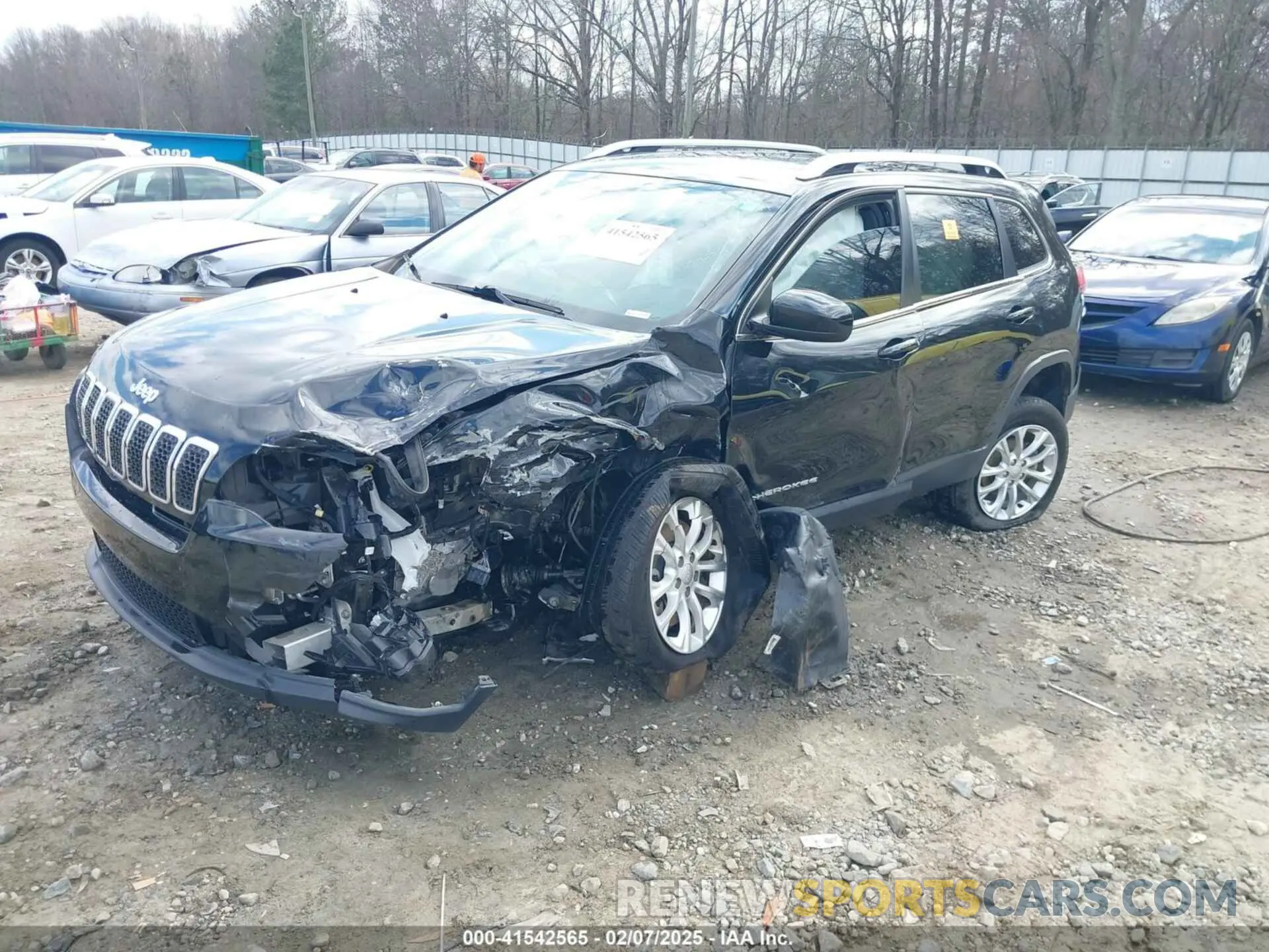2 Photograph of a damaged car 1C4PJLCBXKD490470 JEEP CHEROKEE 2019