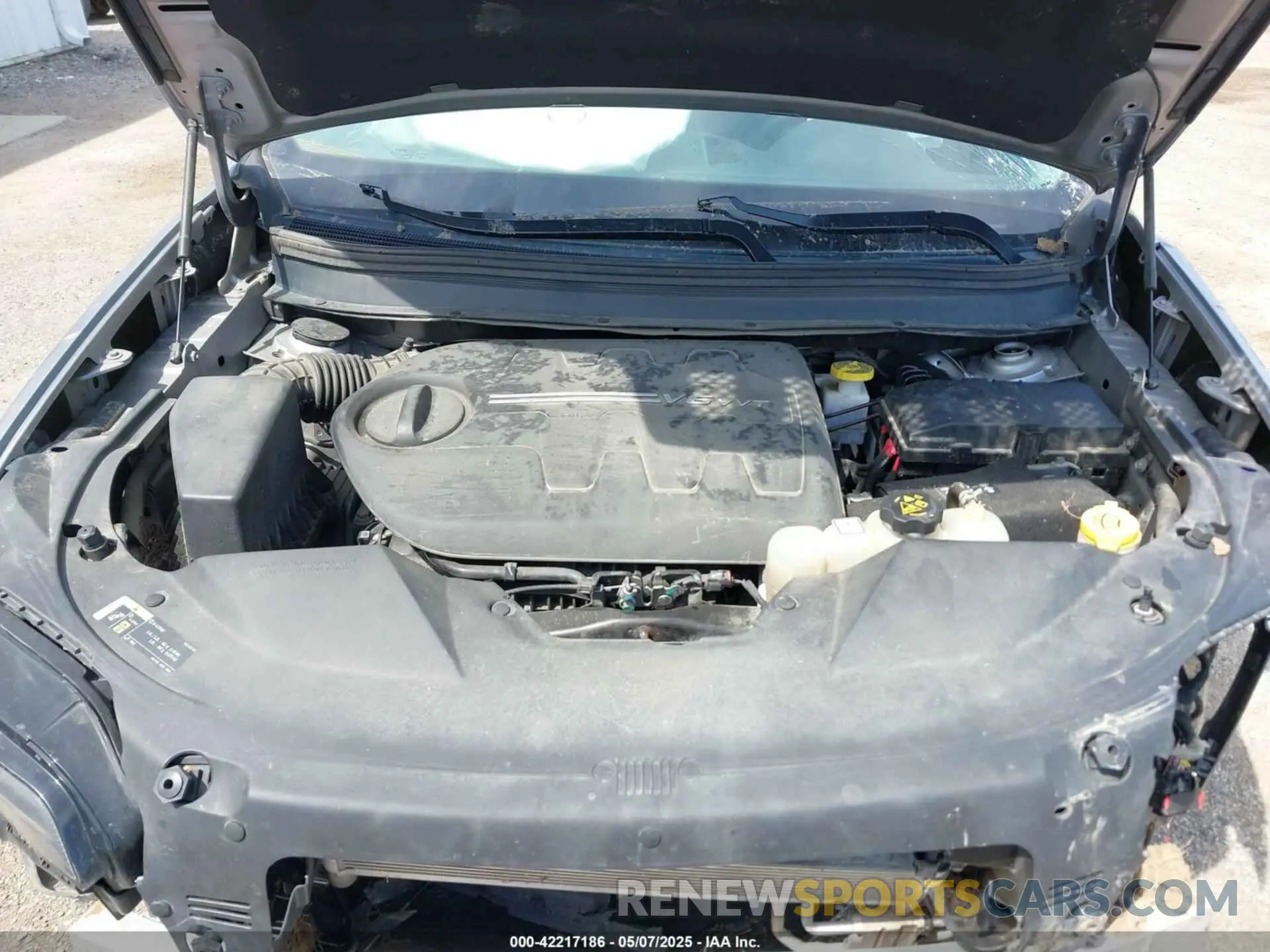 10 Photograph of a damaged car 1C4PJLCX6KD341050 JEEP CHEROKEE 2019