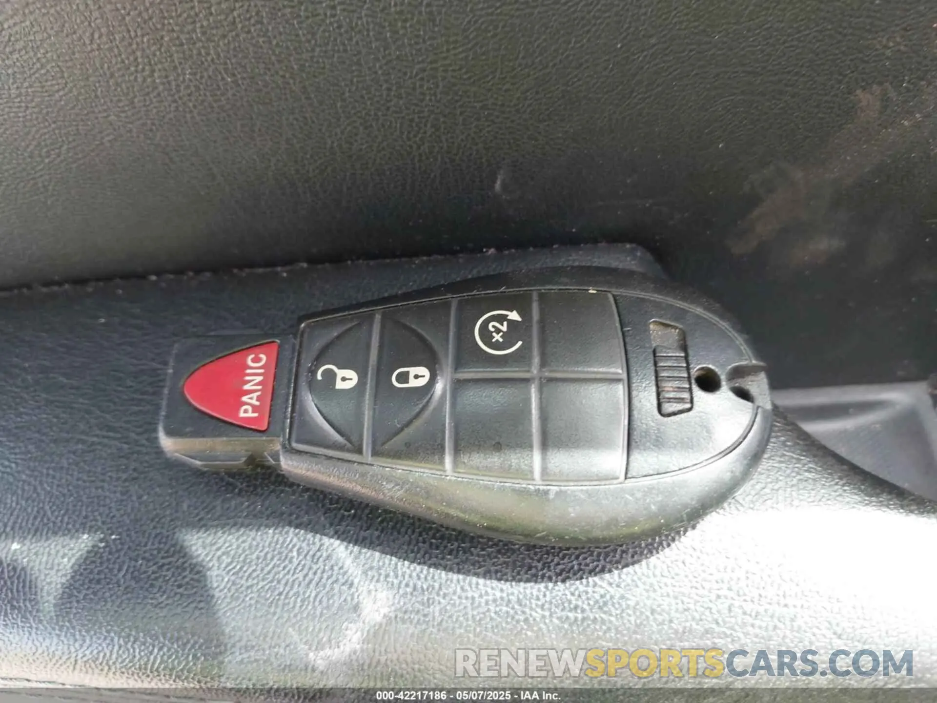 11 Photograph of a damaged car 1C4PJLCX6KD341050 JEEP CHEROKEE 2019