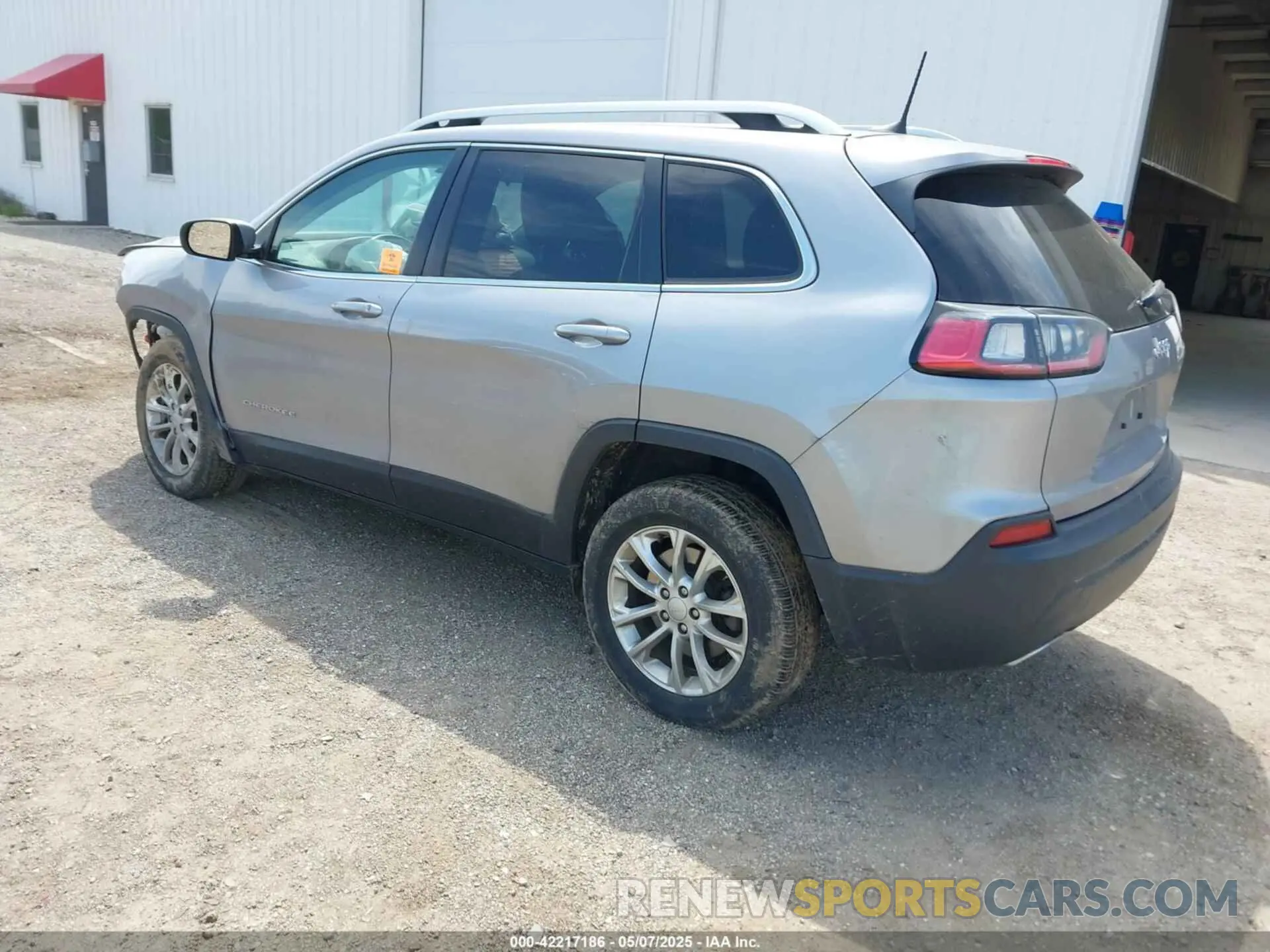 3 Photograph of a damaged car 1C4PJLCX6KD341050 JEEP CHEROKEE 2019