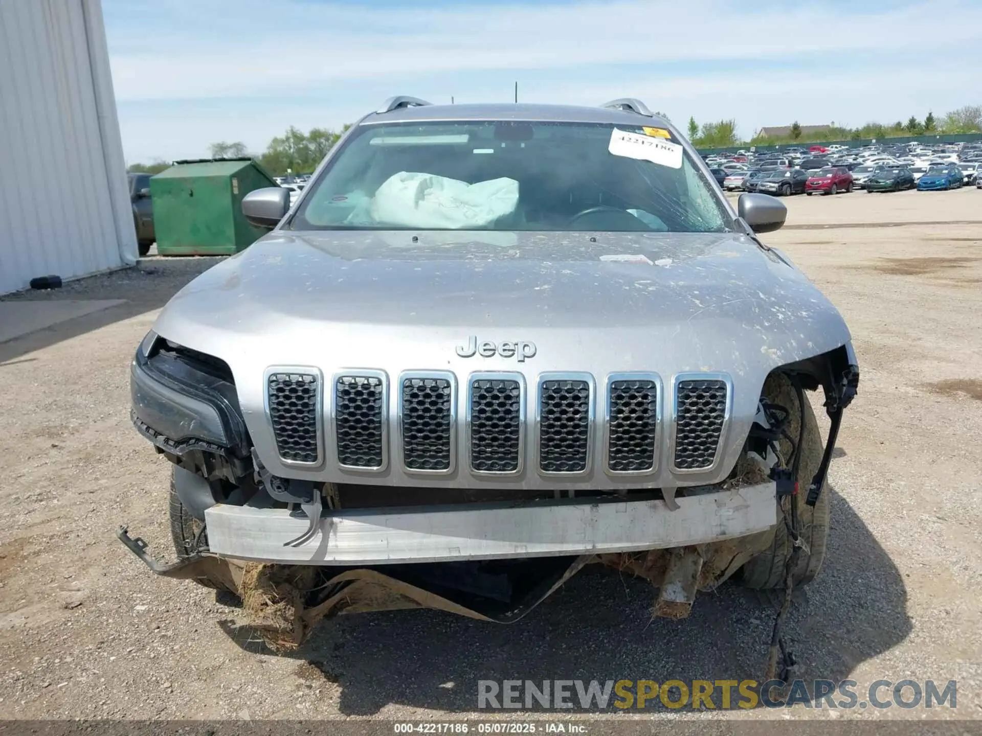 6 Photograph of a damaged car 1C4PJLCX6KD341050 JEEP CHEROKEE 2019
