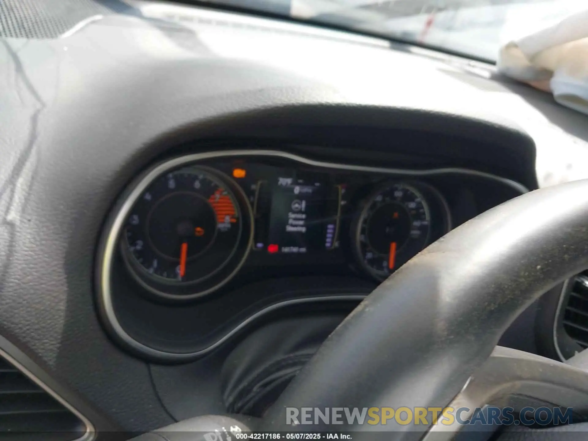 7 Photograph of a damaged car 1C4PJLCX6KD341050 JEEP CHEROKEE 2019
