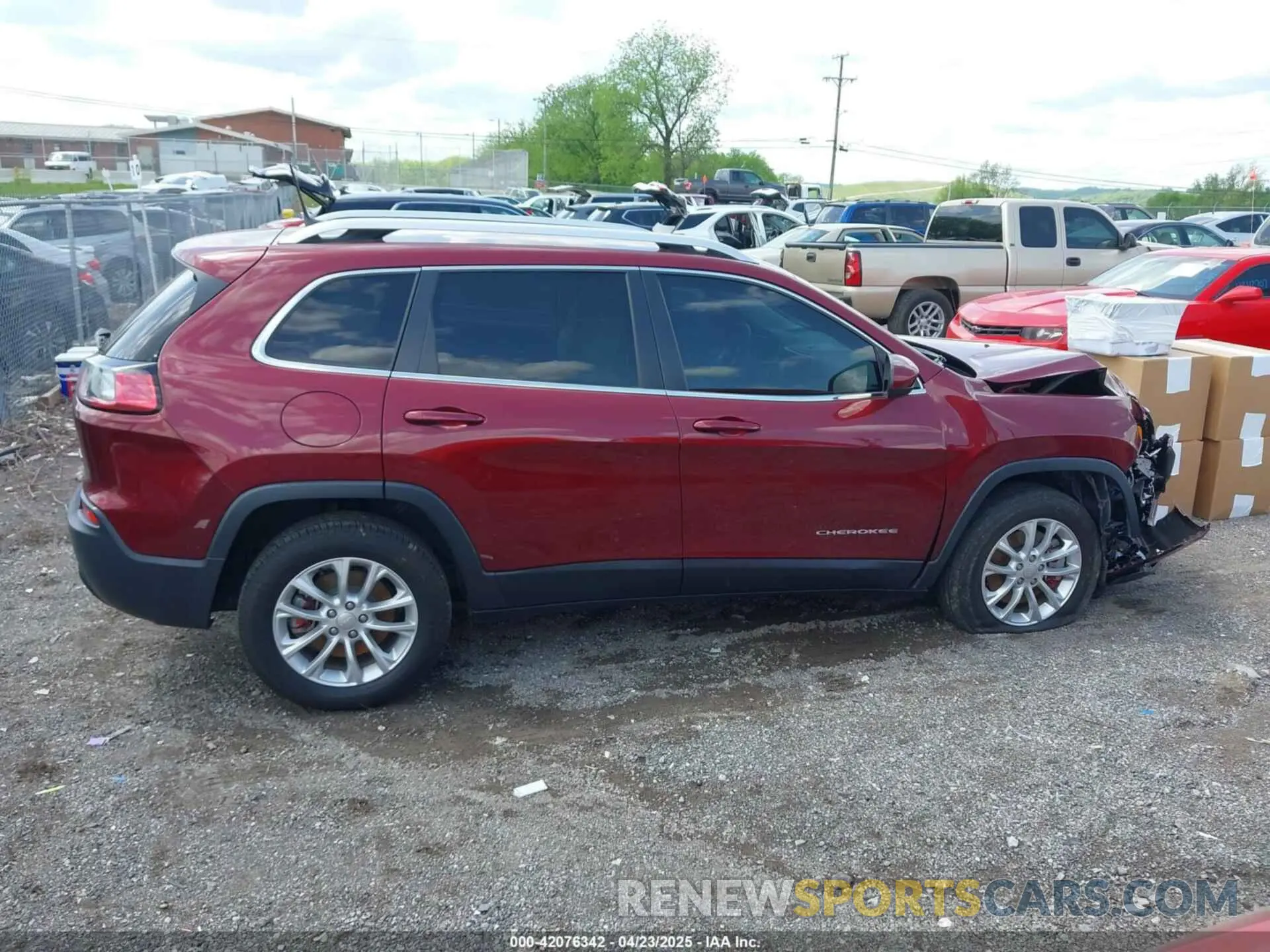13 Photograph of a damaged car 1C4PJLCXXKD396679 JEEP CHEROKEE 2019