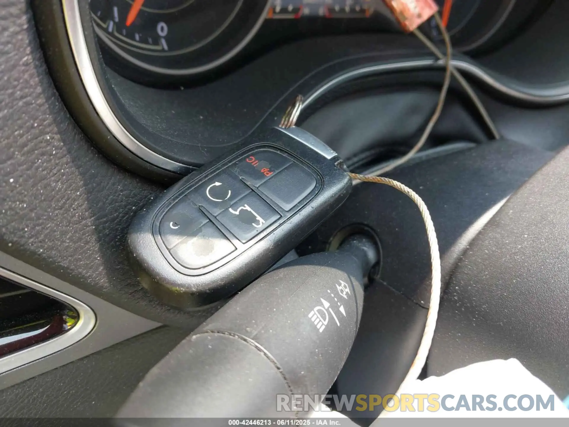 11 Photograph of a damaged car 1C4PJLDB0KD396631 JEEP CHEROKEE 2019