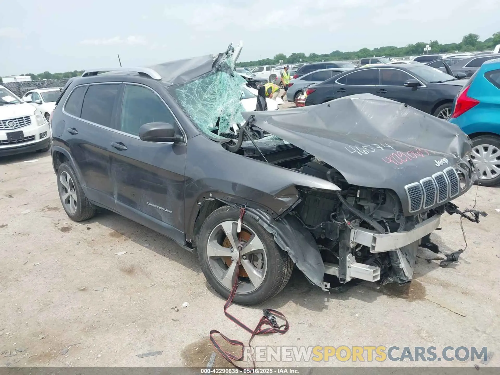 1 Photograph of a damaged car 1C4PJLDB0KD487950 JEEP CHEROKEE 2019