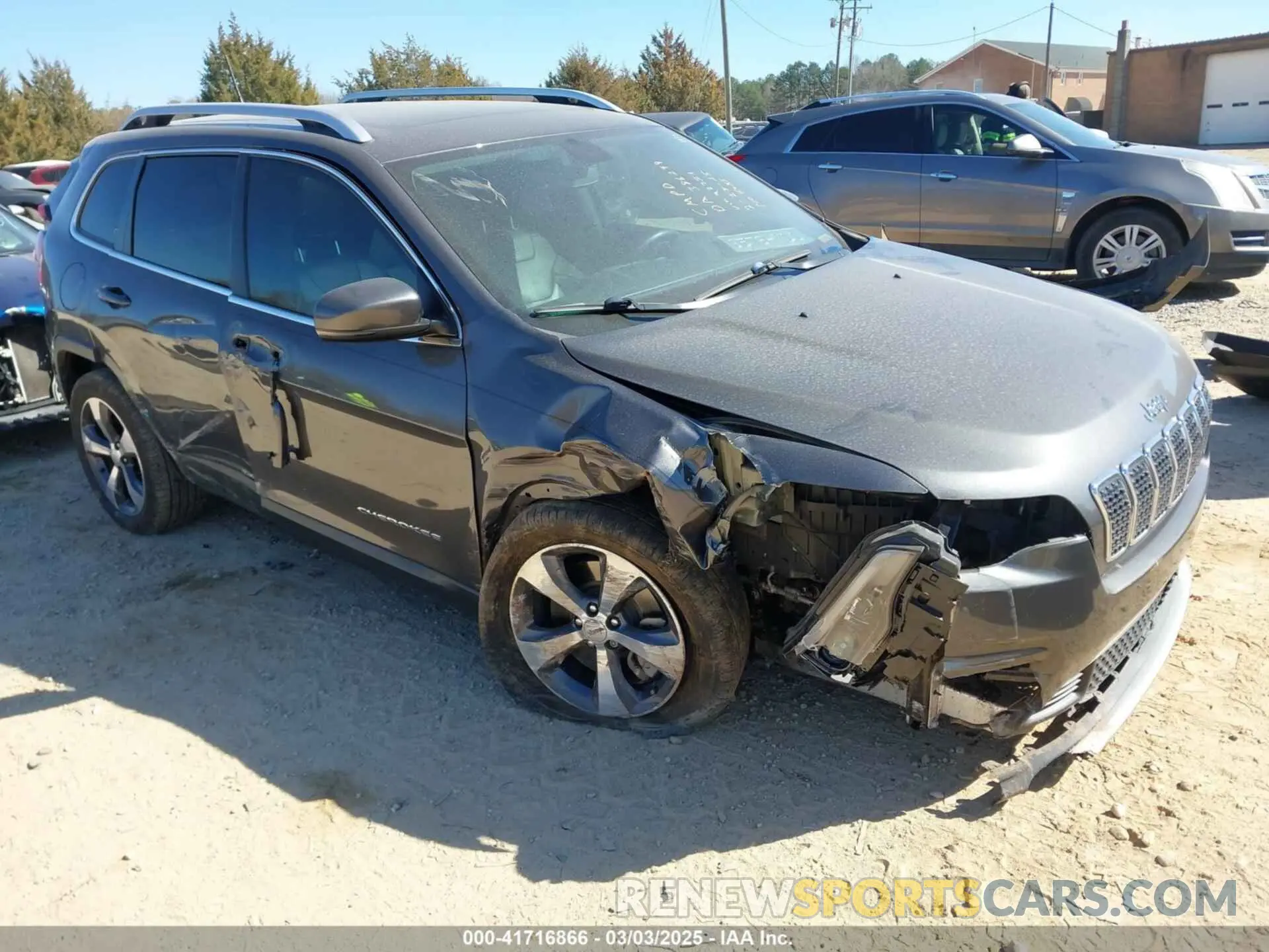 1 Photograph of a damaged car 1C4PJLDB1KD392751 JEEP CHEROKEE 2019