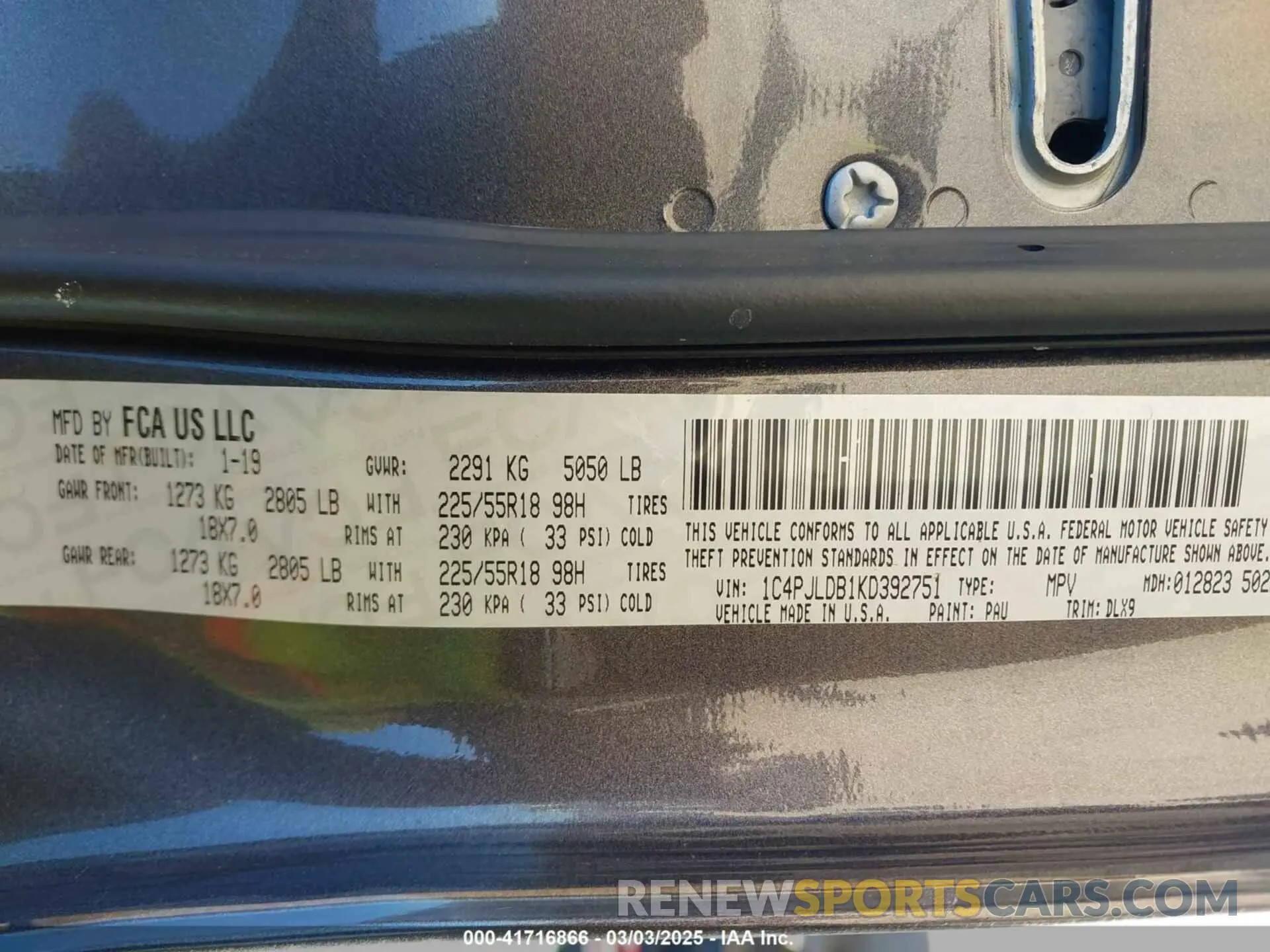 9 Photograph of a damaged car 1C4PJLDB1KD392751 JEEP CHEROKEE 2019