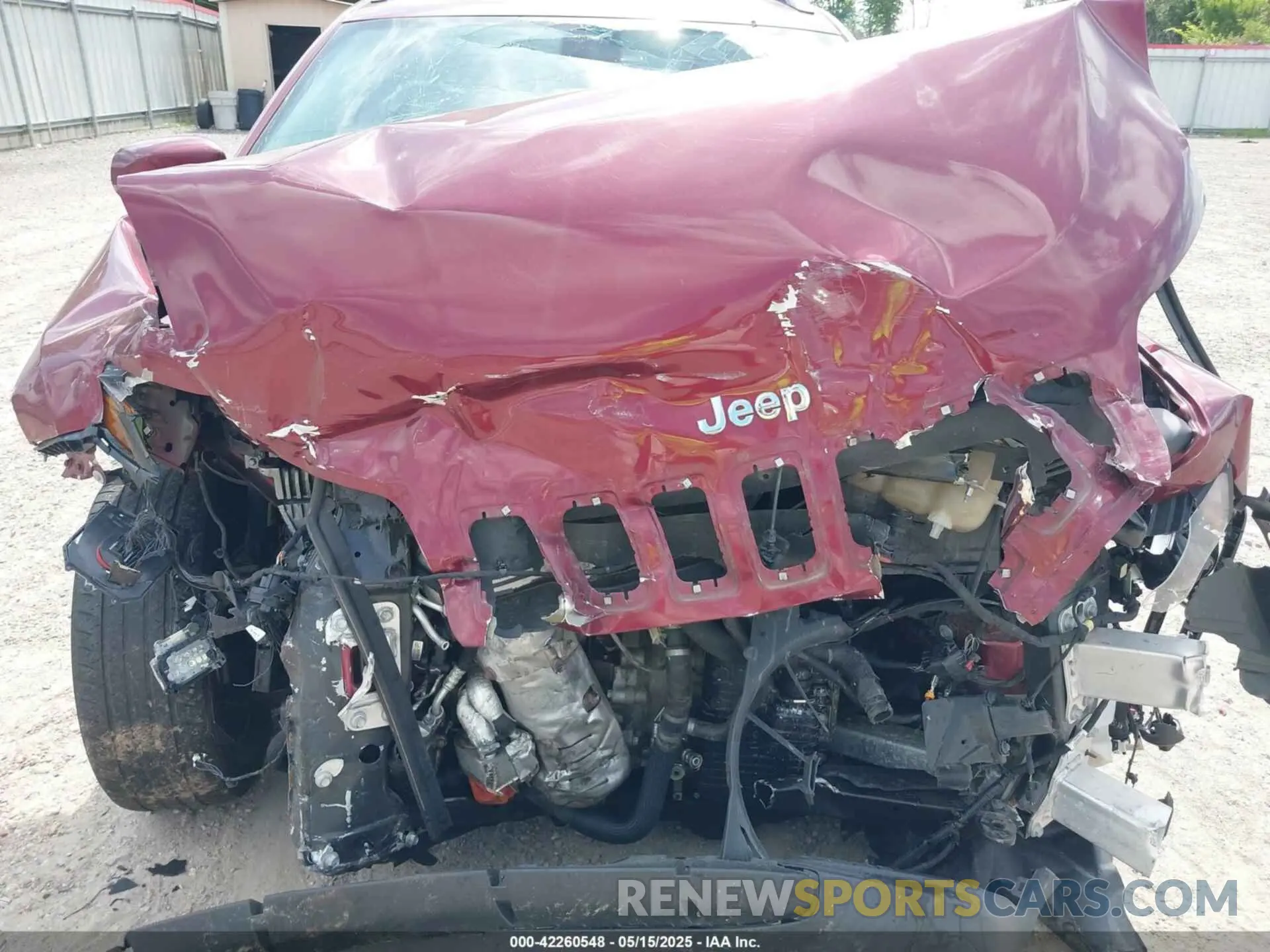 10 Photograph of a damaged car 1C4PJLDB1KD443567 JEEP CHEROKEE 2019